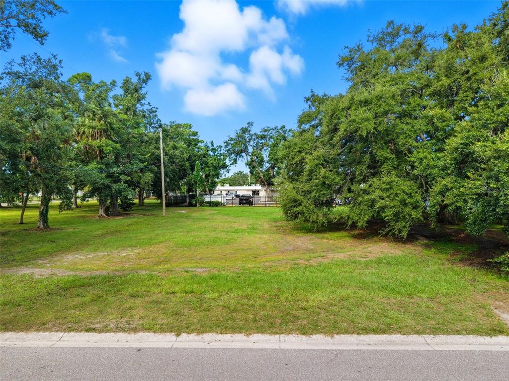 Photo of 1216 6th Street E, Bradenton, FL 34208 (MLS # A4665437)