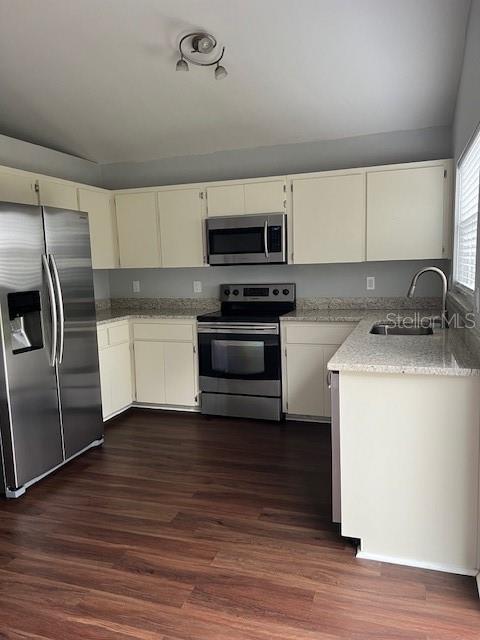 HOLIDAY HEIGHTS - Residential Lease