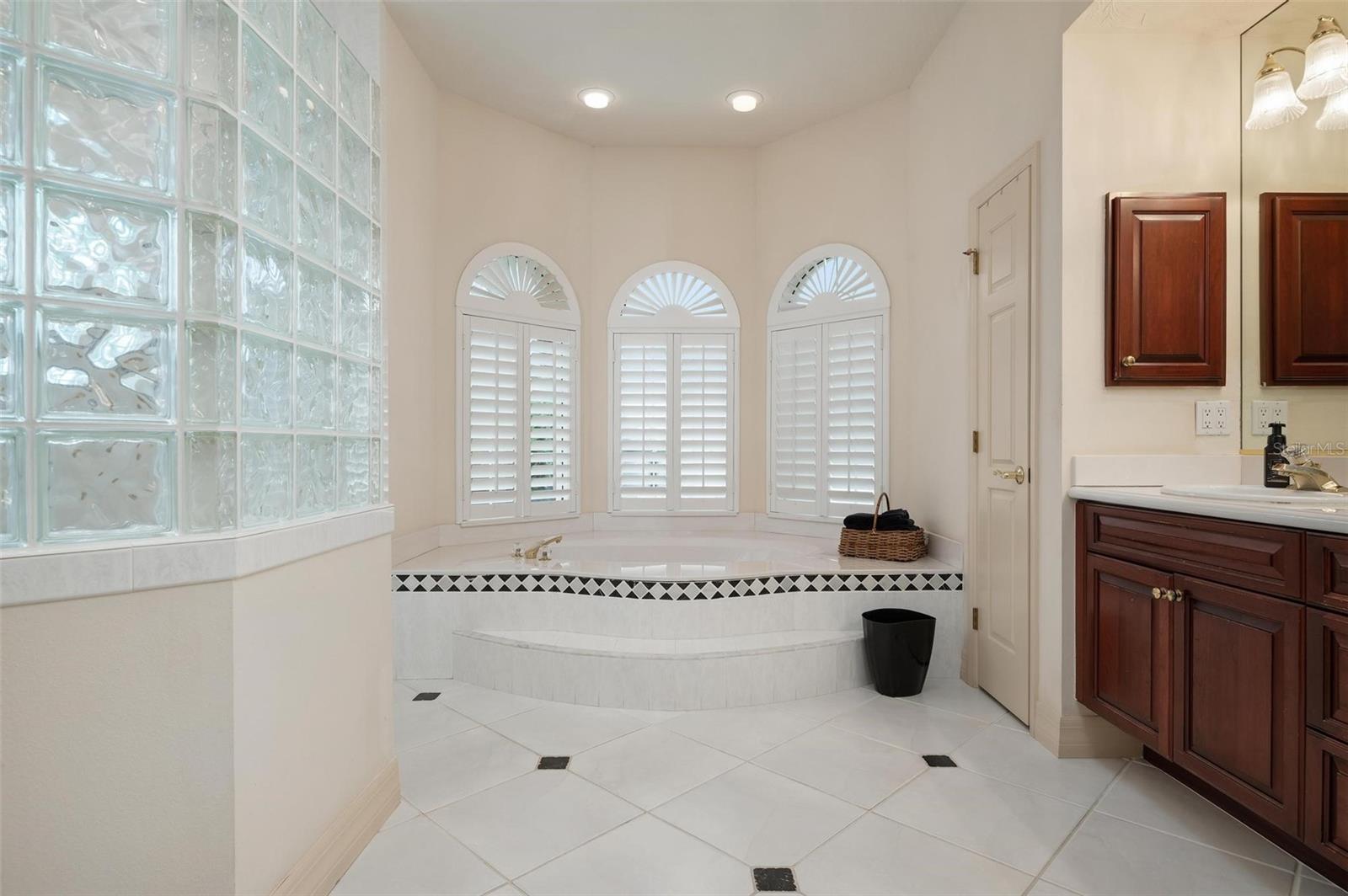 BIRD KEY SUB - Residential