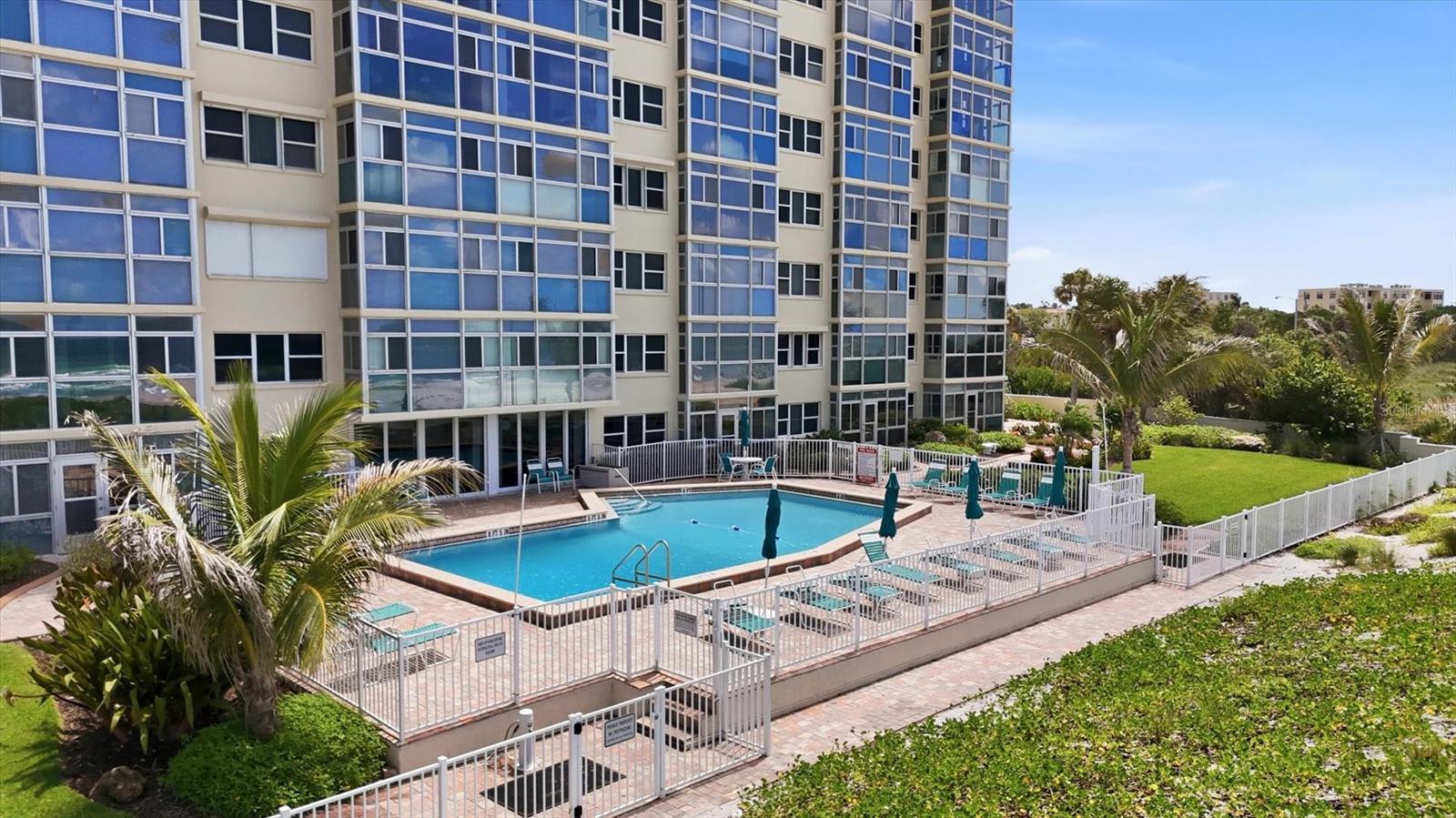 Search Properties for Sale 4 255 THE ESPLANADE N 707