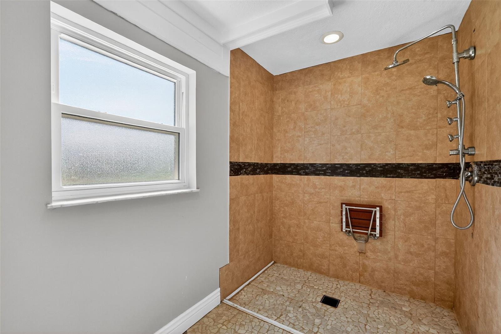 RAINTREE HARBOR SEC 02 - Residential