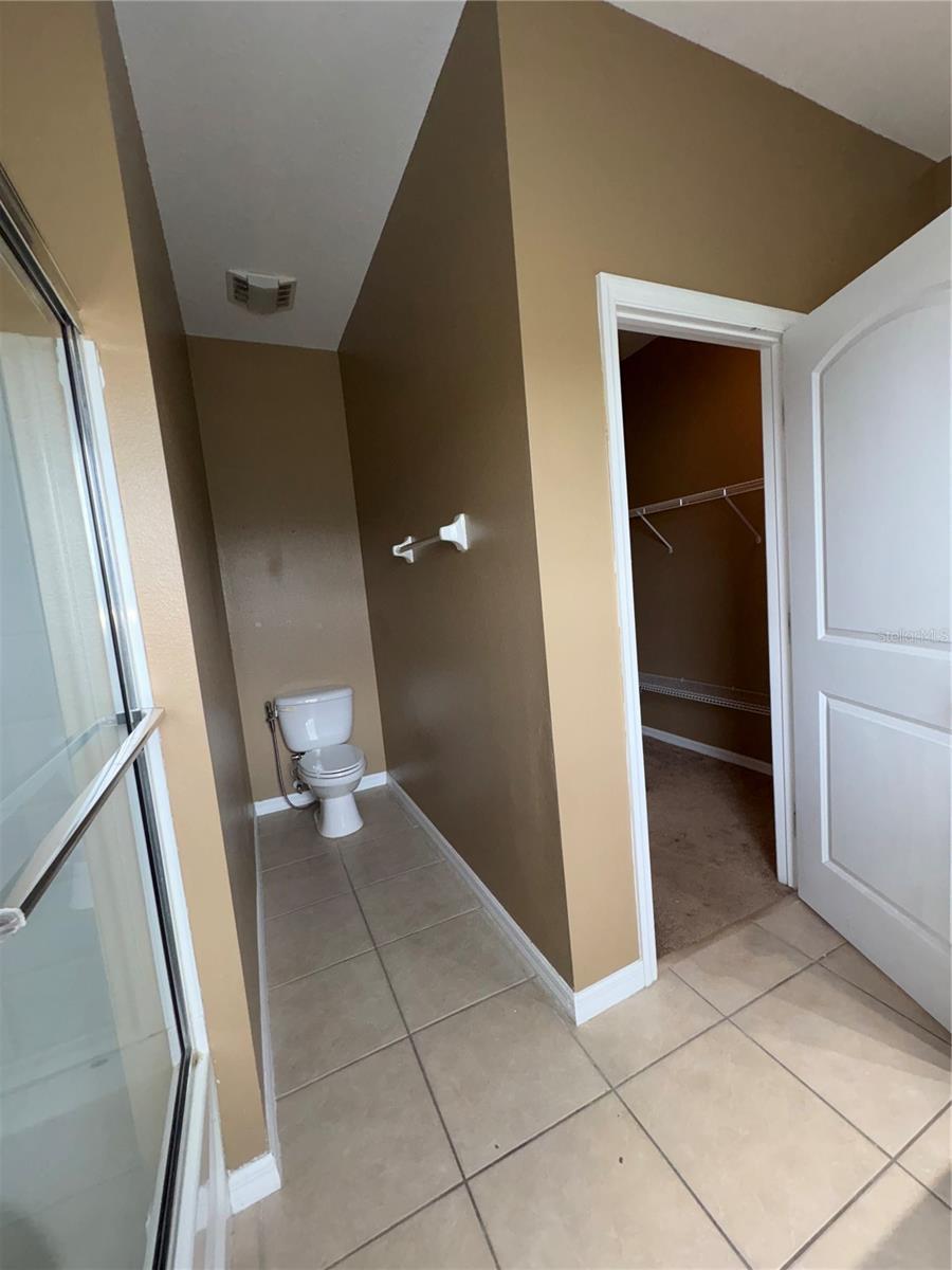 VILLAS AT ESTANCIA CONDO - Residential Lease