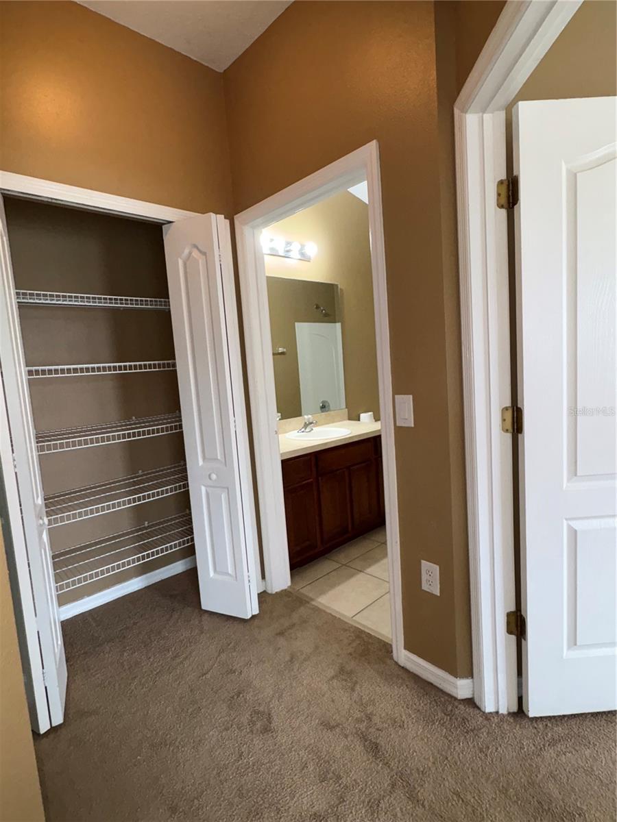 VILLAS AT ESTANCIA CONDO - Residential Lease