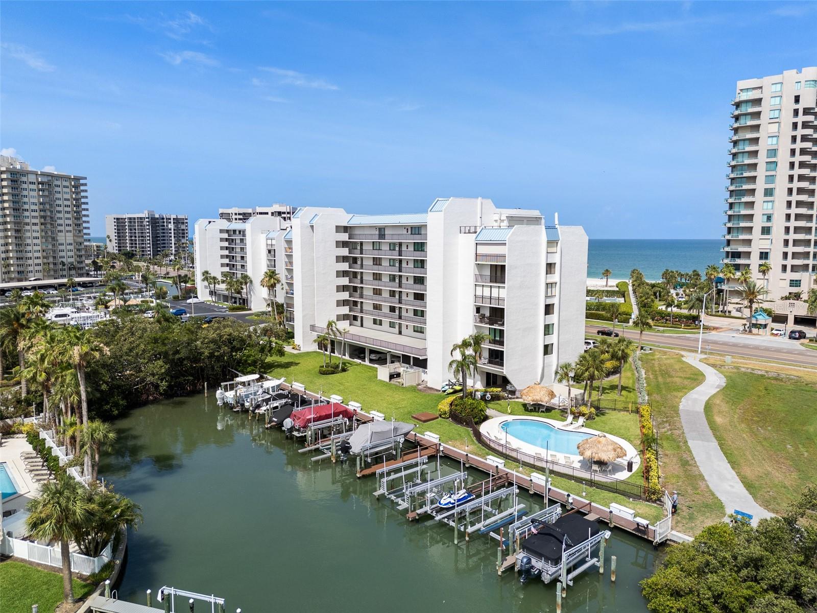 1581 GULF BOULEVARD 403N