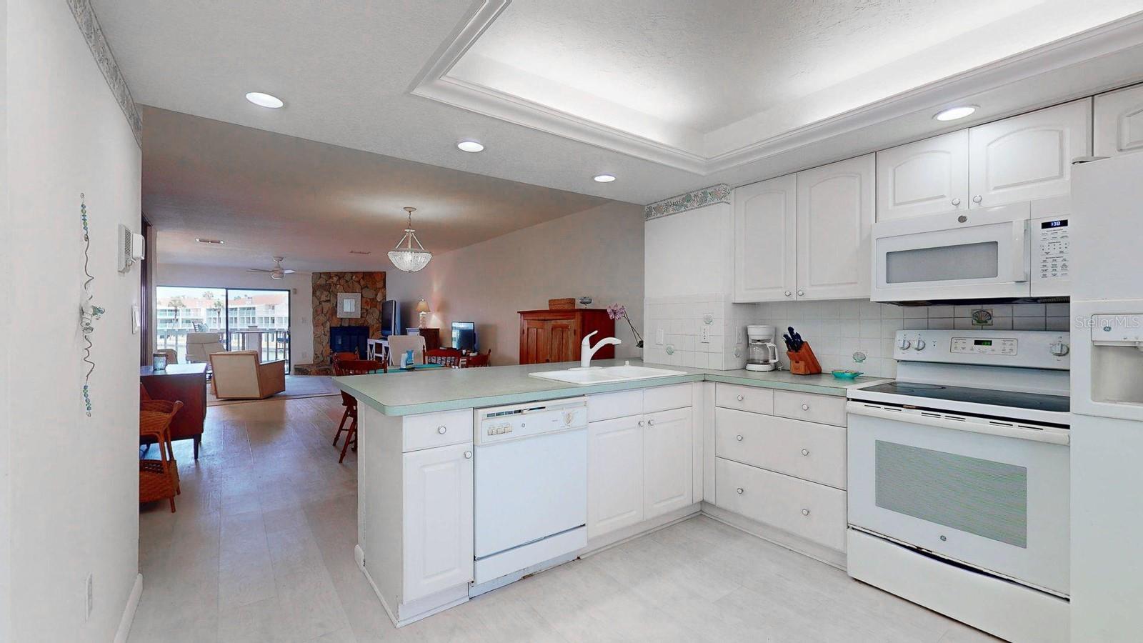 CAPRI HARBOR CONDO - Residential