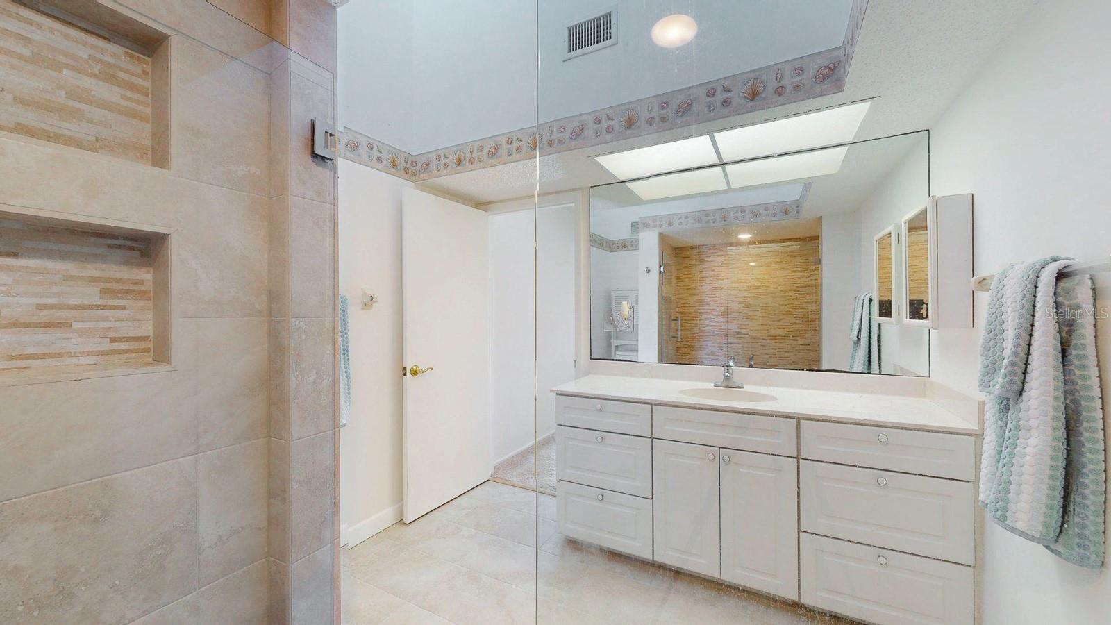 CAPRI HARBOR CONDO - Residential