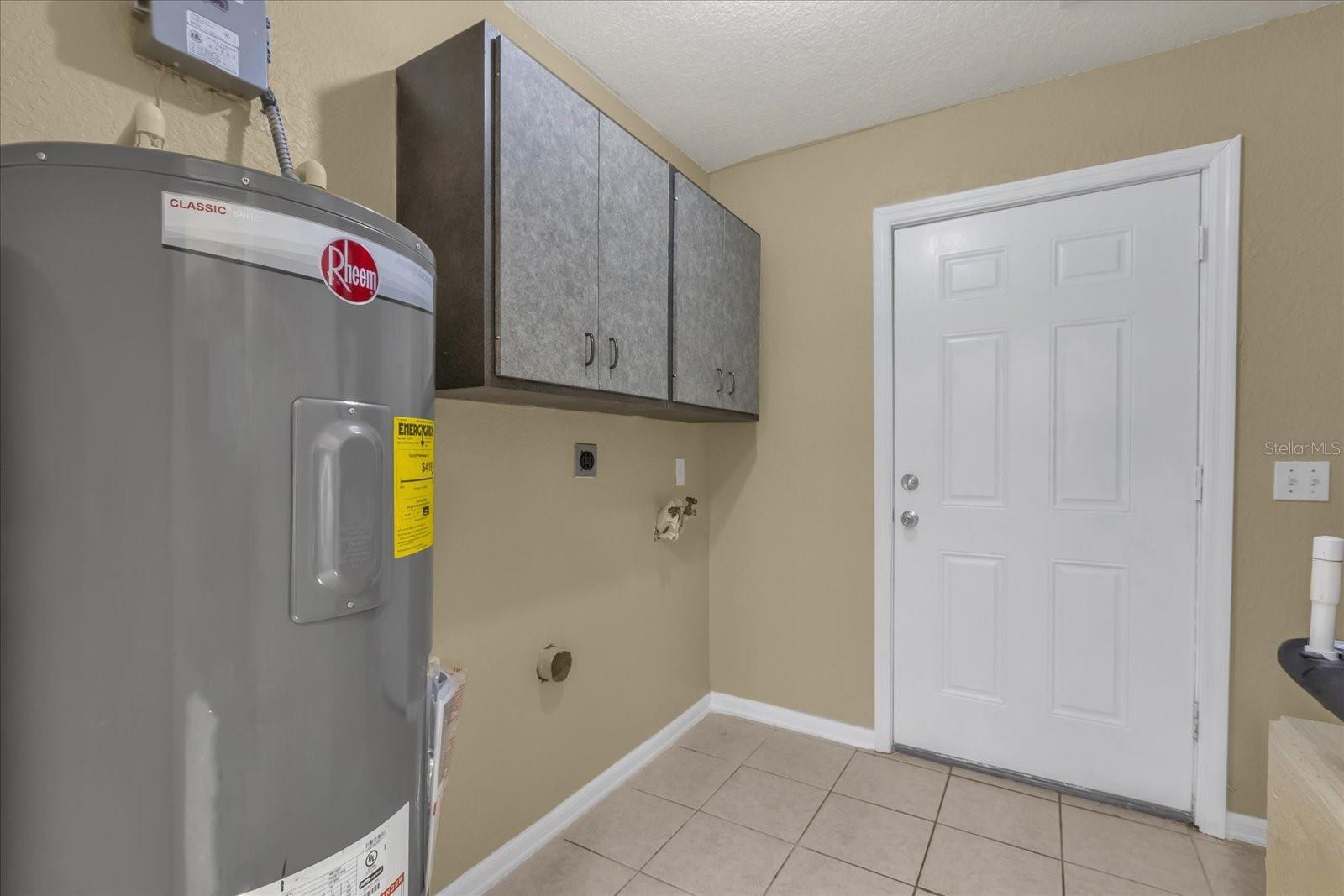 SUNVIEW MANOR - Residential