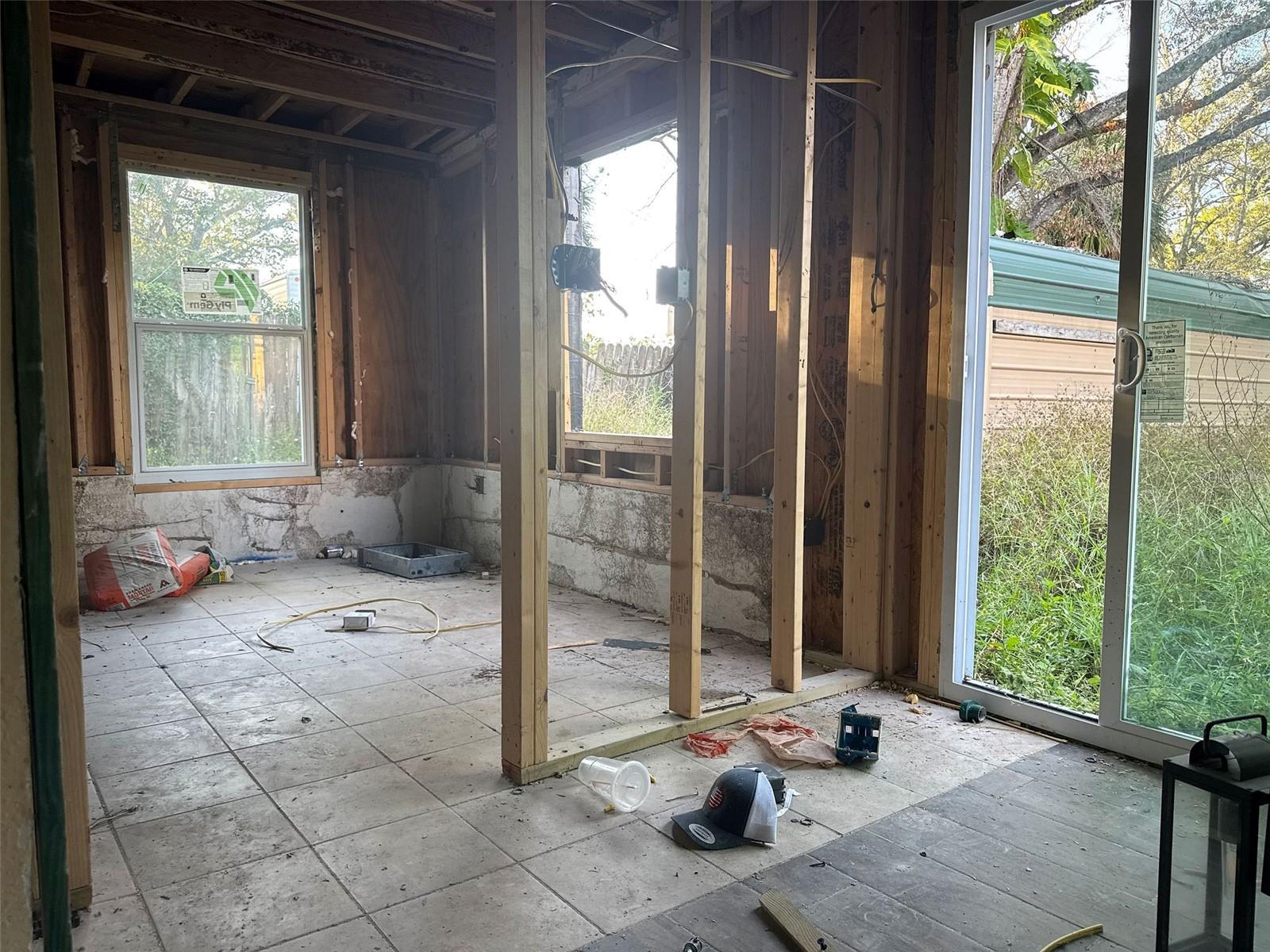 MANOR BEACH ESTATES - Residential