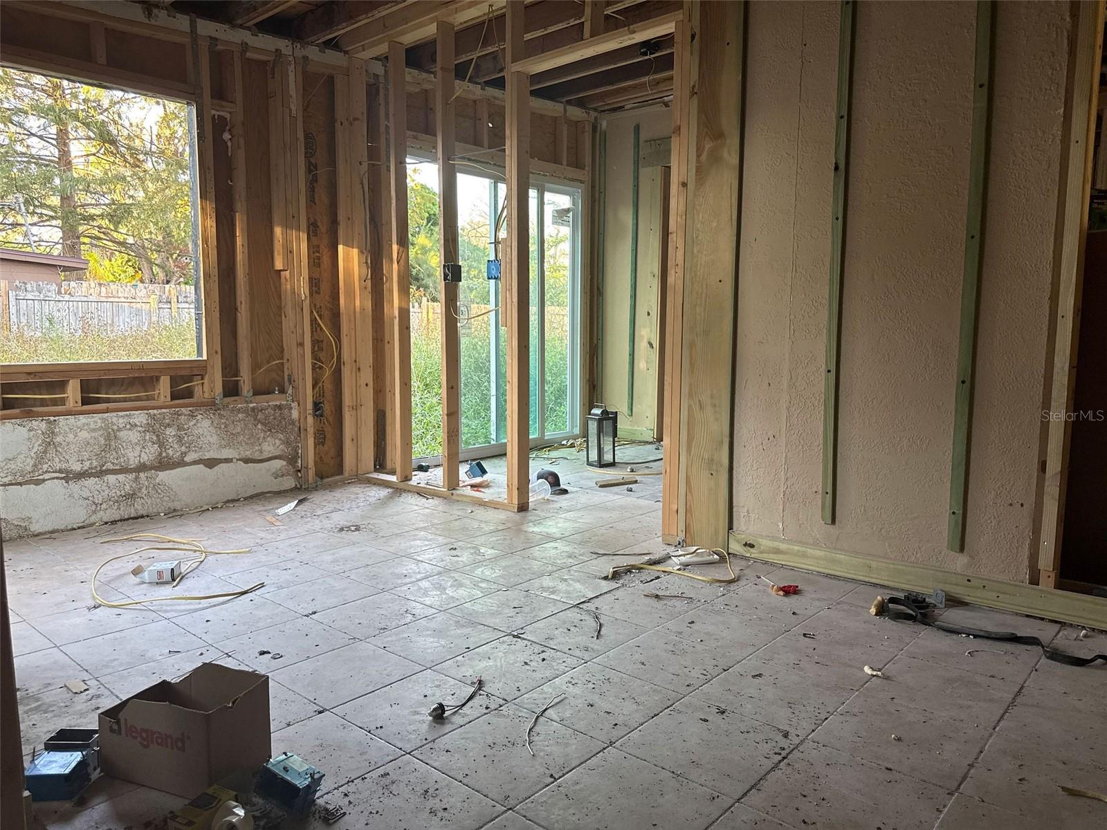 MANOR BEACH ESTATES - Residential