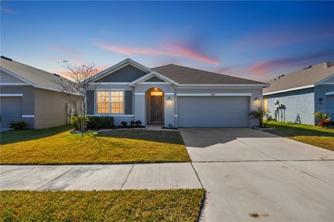 Photo of 33318 Hamilton Hill Ln, Wesley Chapel, FL 33545 (MLS # TB8451174)