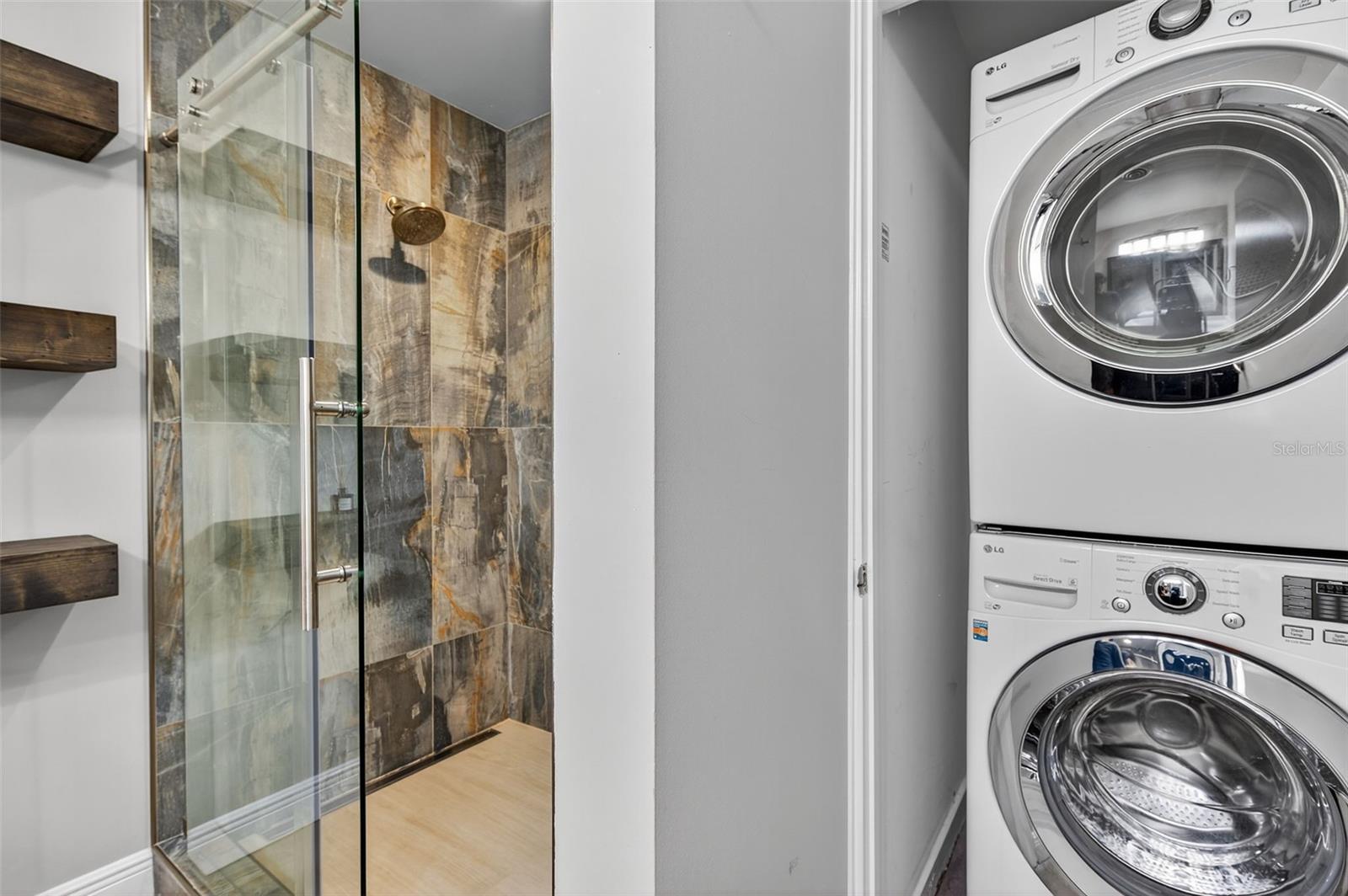 MC NULTY LOFTS CONDO - Residential Lease