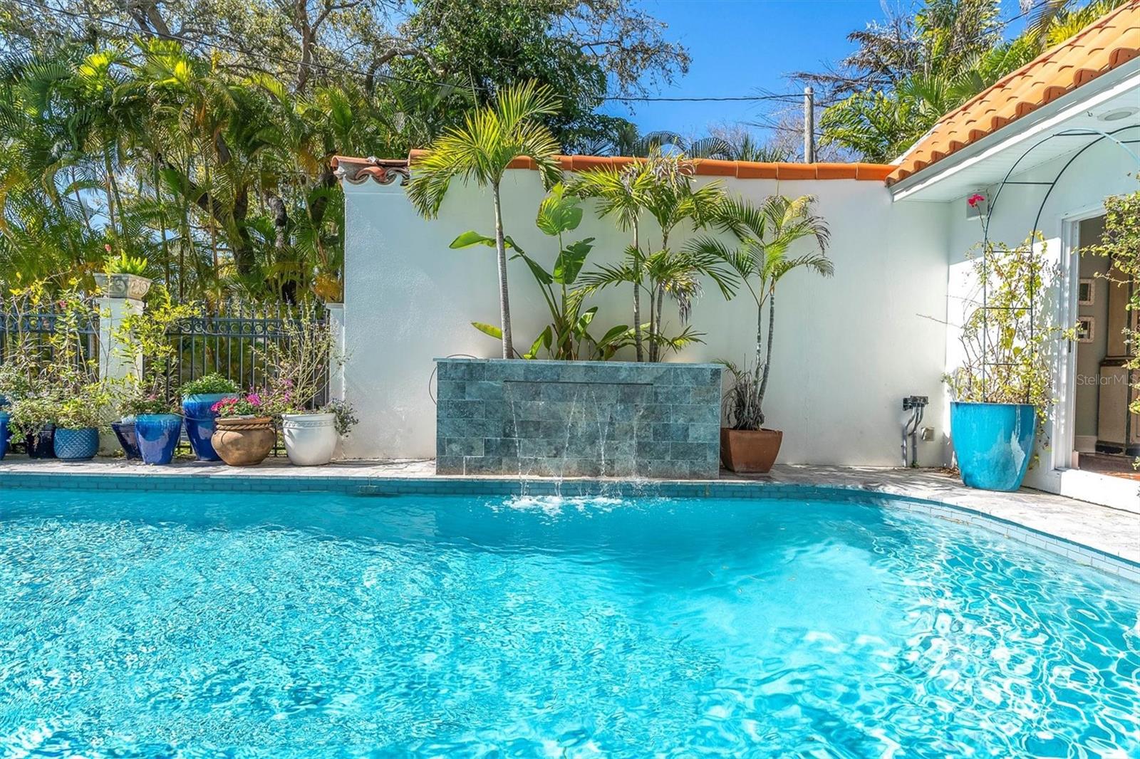 GRANADA TERRACE 2 - Residential