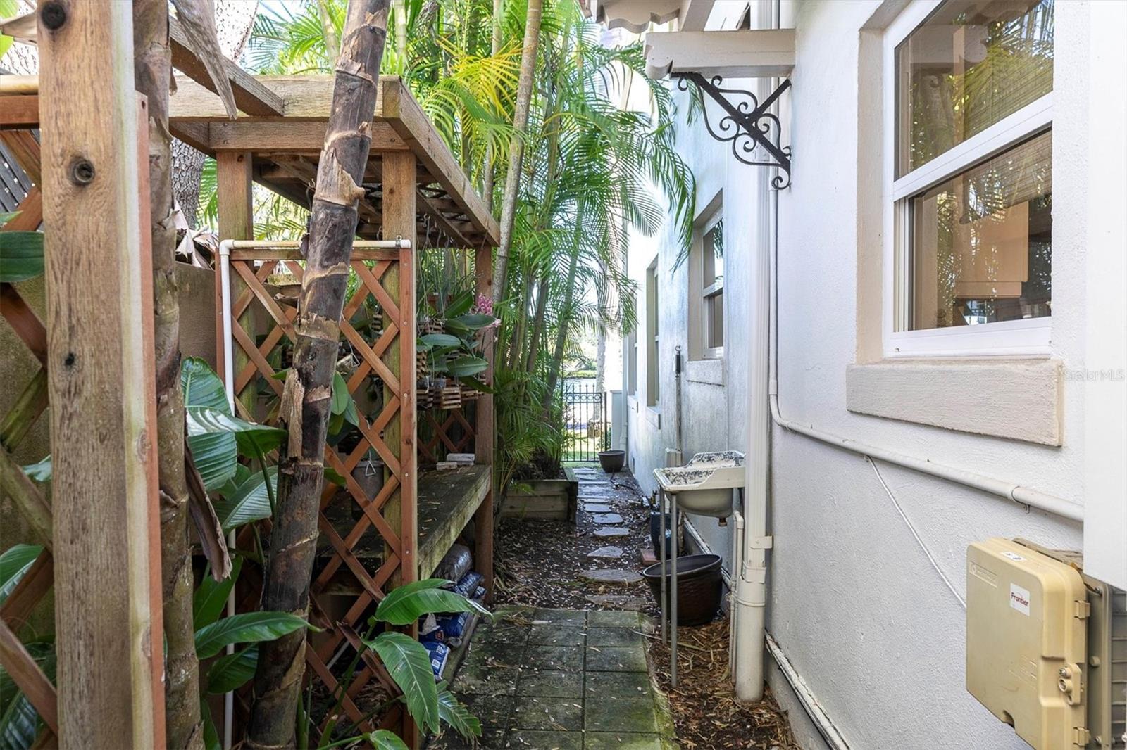 GRANADA TERRACE 2 - Residential