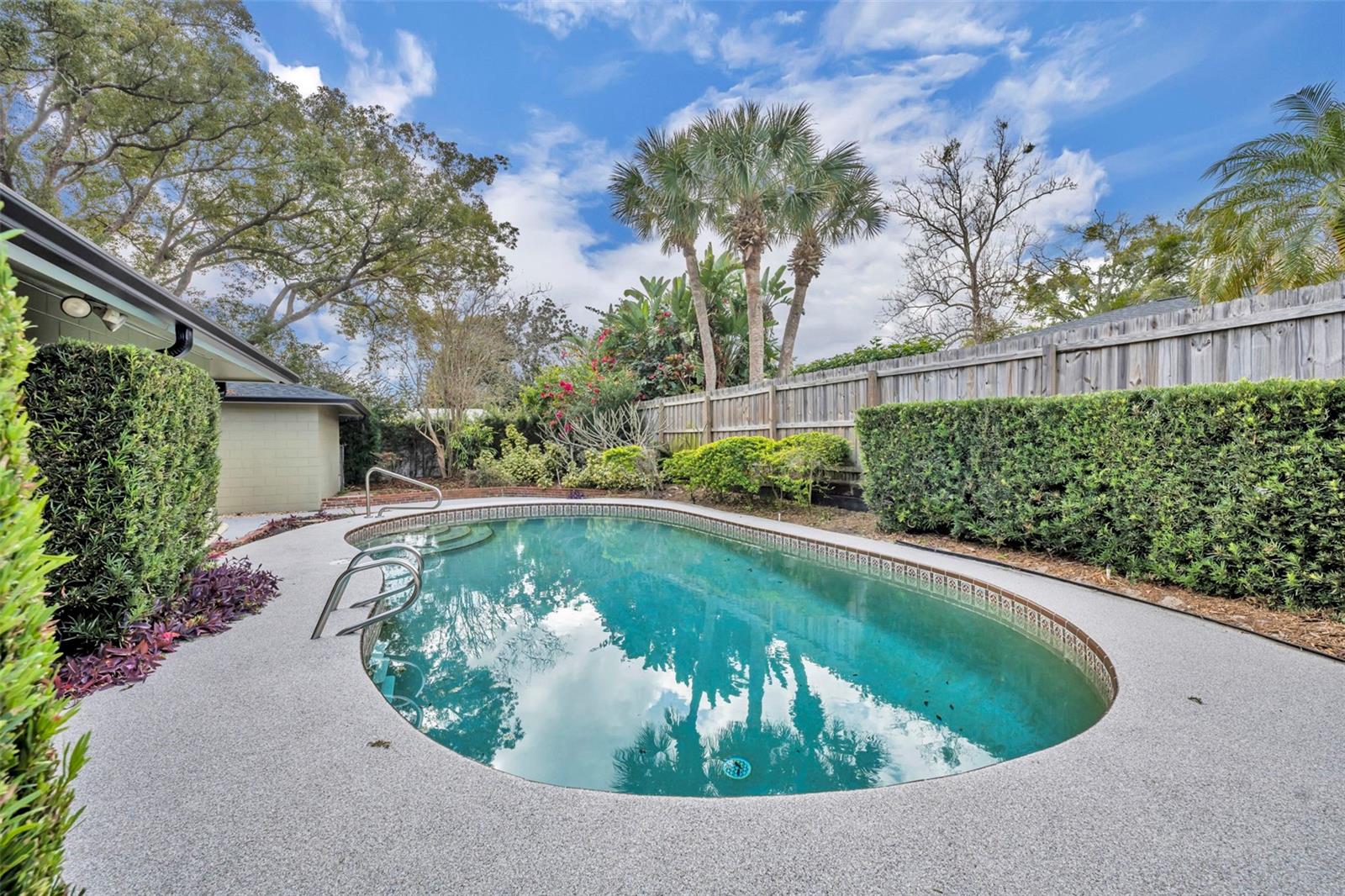 DOMMERICH/MAITLAND HIGHLANDS - Residential