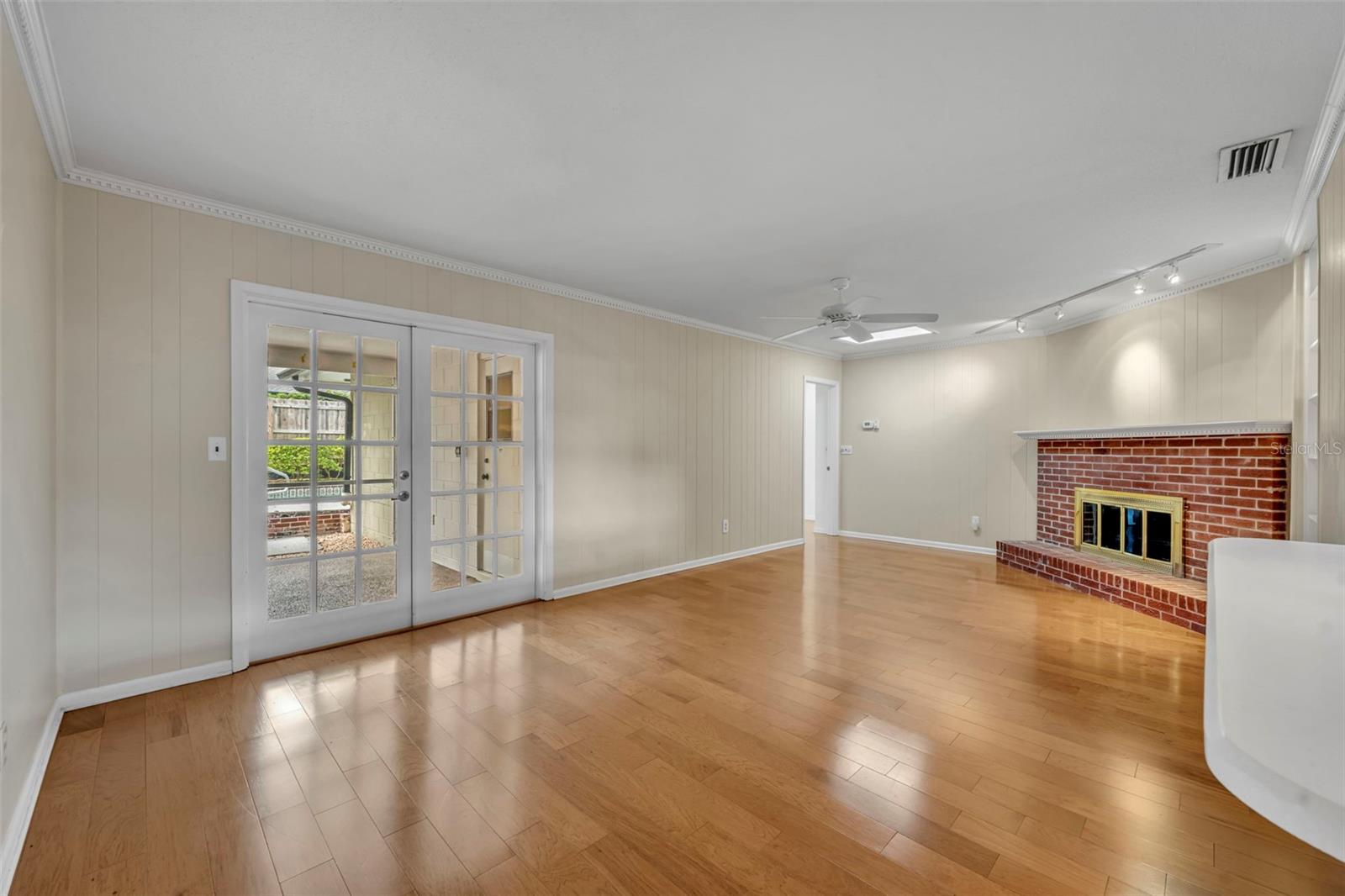 DOMMERICH/MAITLAND HIGHLANDS - Residential