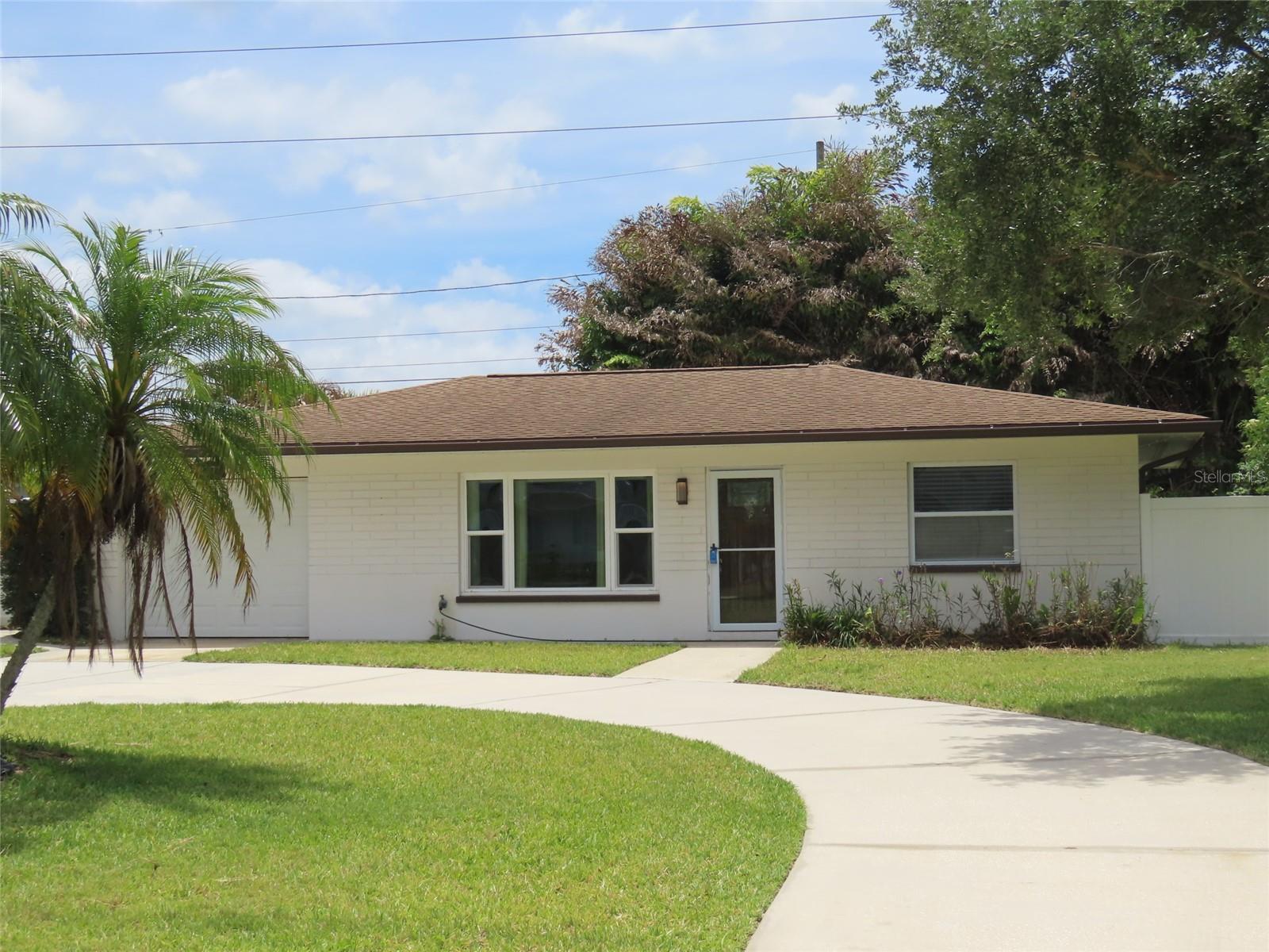2277 S LAGOON CIRCLE