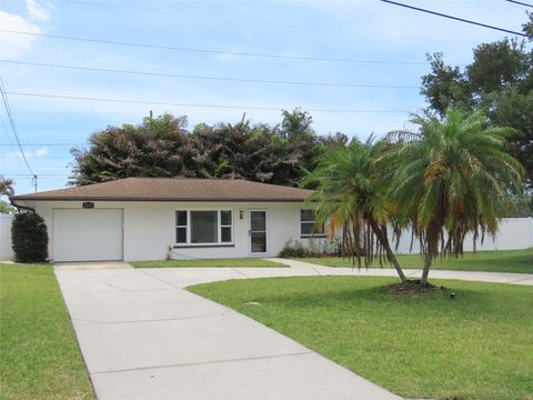 Photo of 2277 S Lagoon Circle, Clearwater, FL 33765 (MLS # TB8506097)