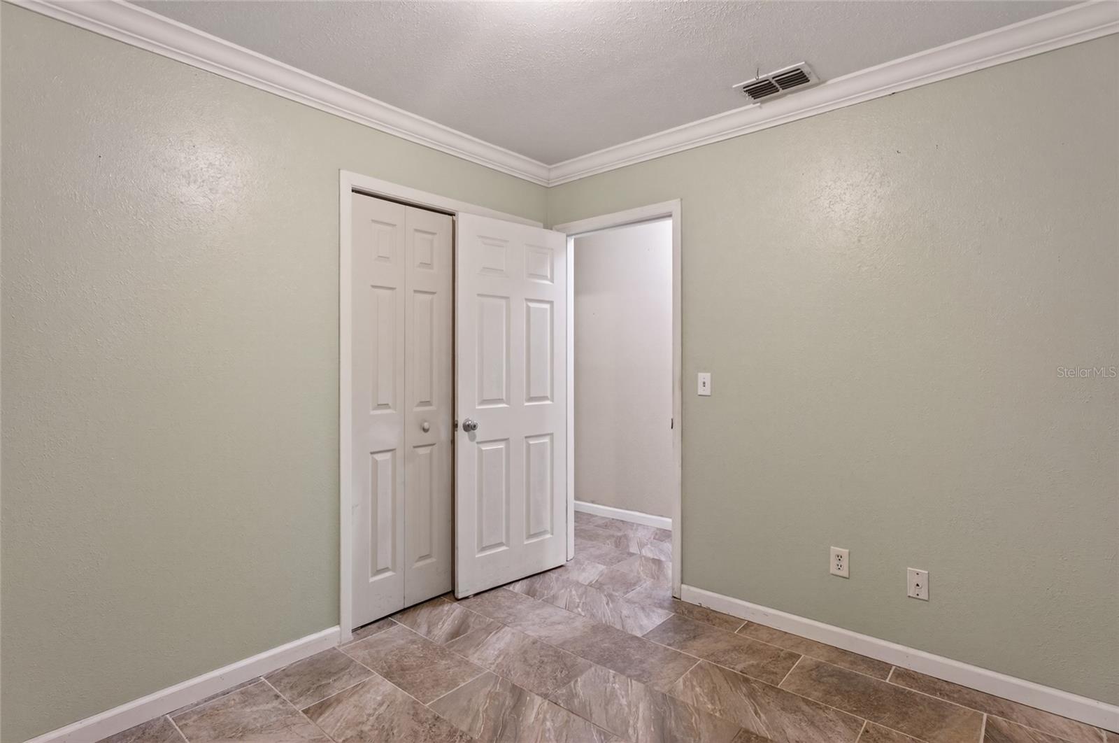 LANCASTER SHORES - Residential