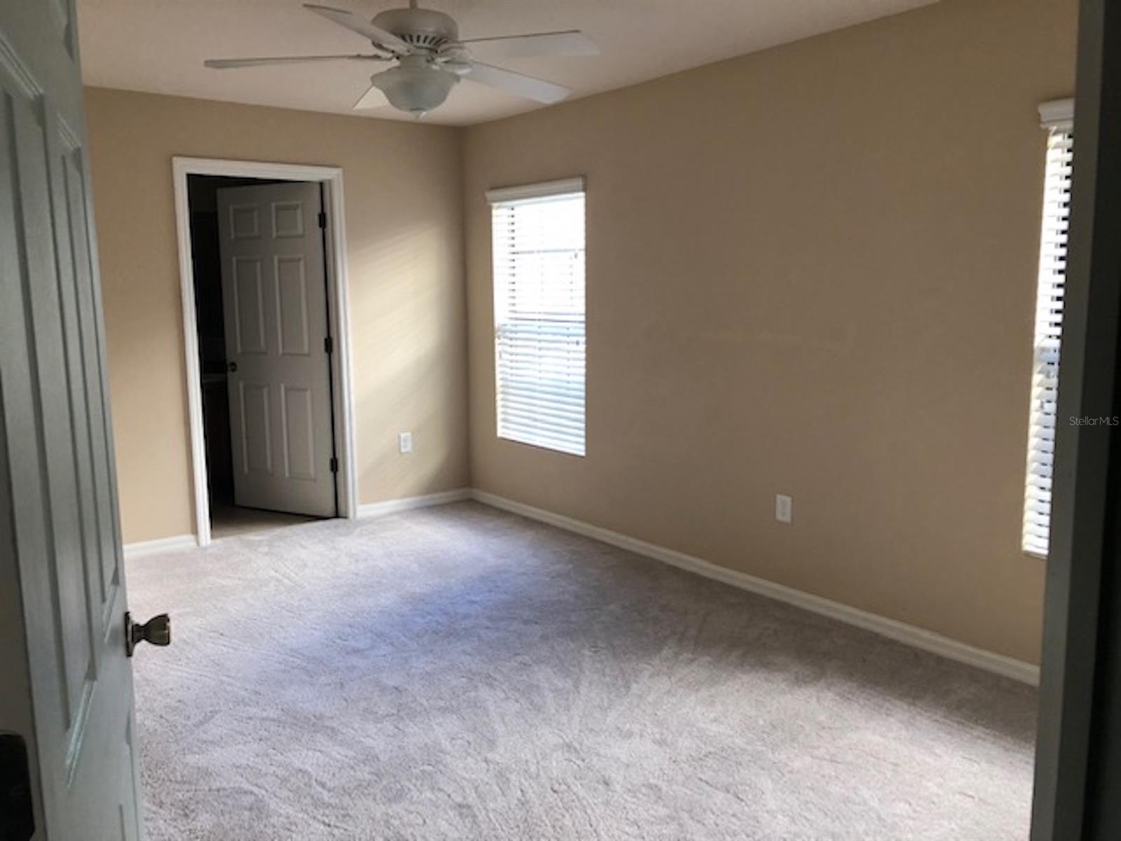 Tuscany Twnhms Ph 01 - Residential Lease