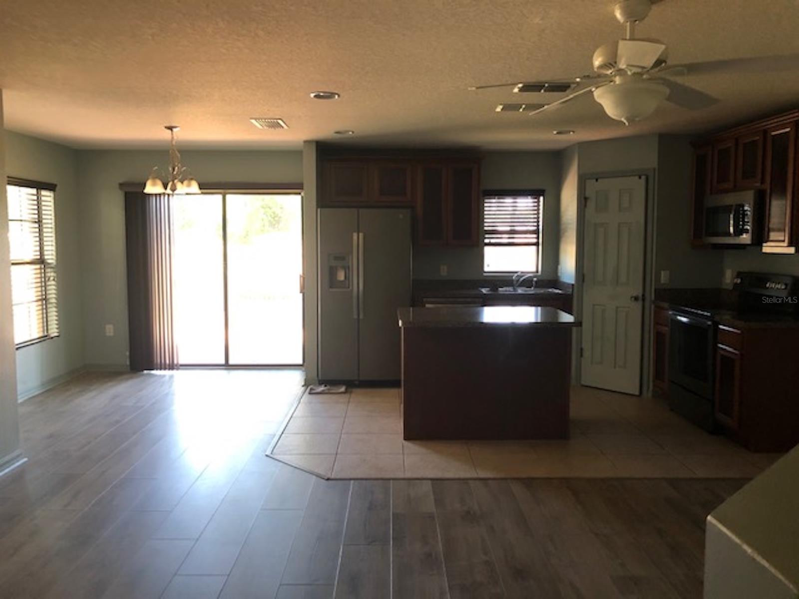 Tuscany Twnhms Ph 01 - Residential Lease