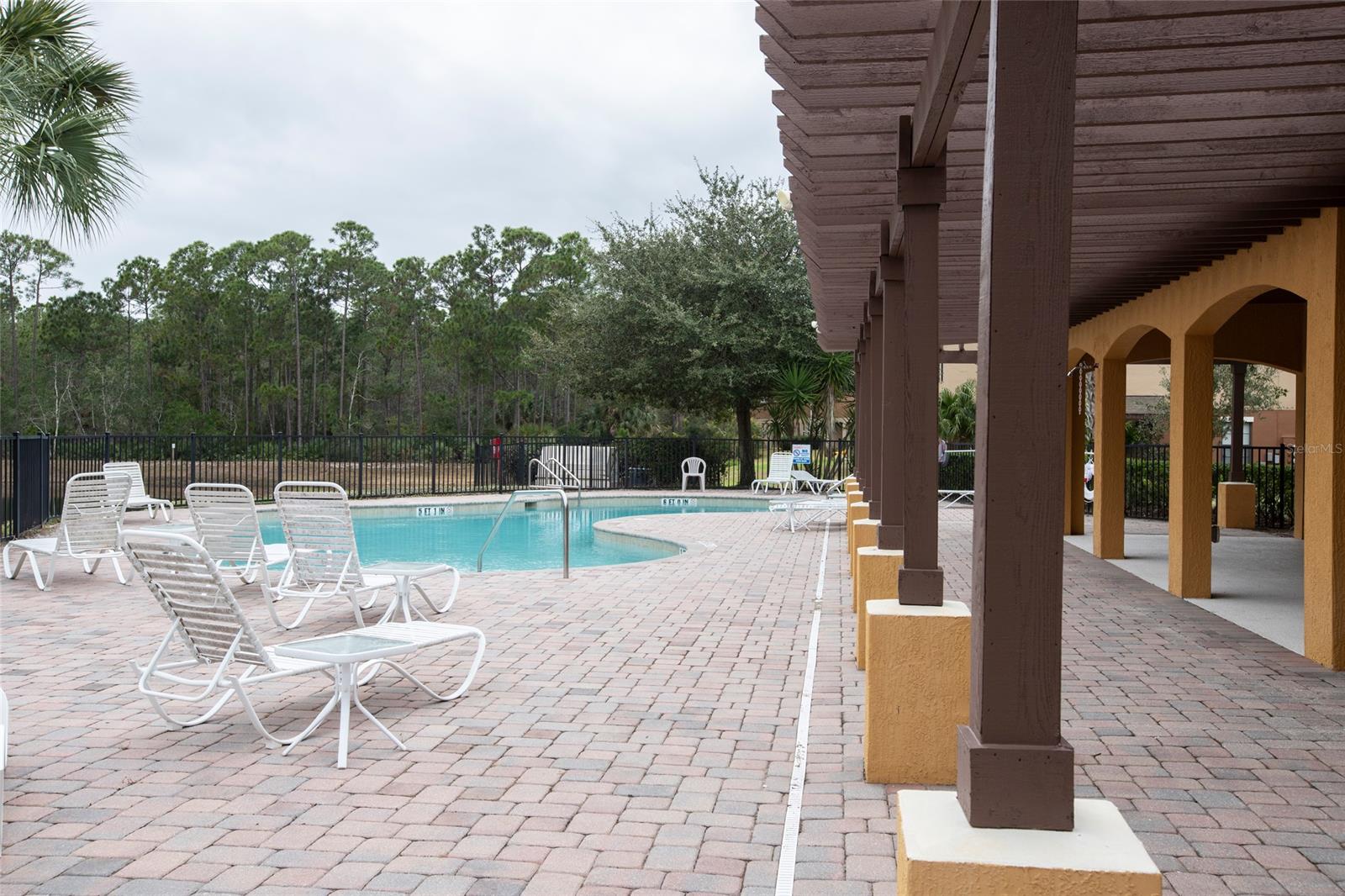 Tuscany Twnhms Ph 01 - Residential Lease