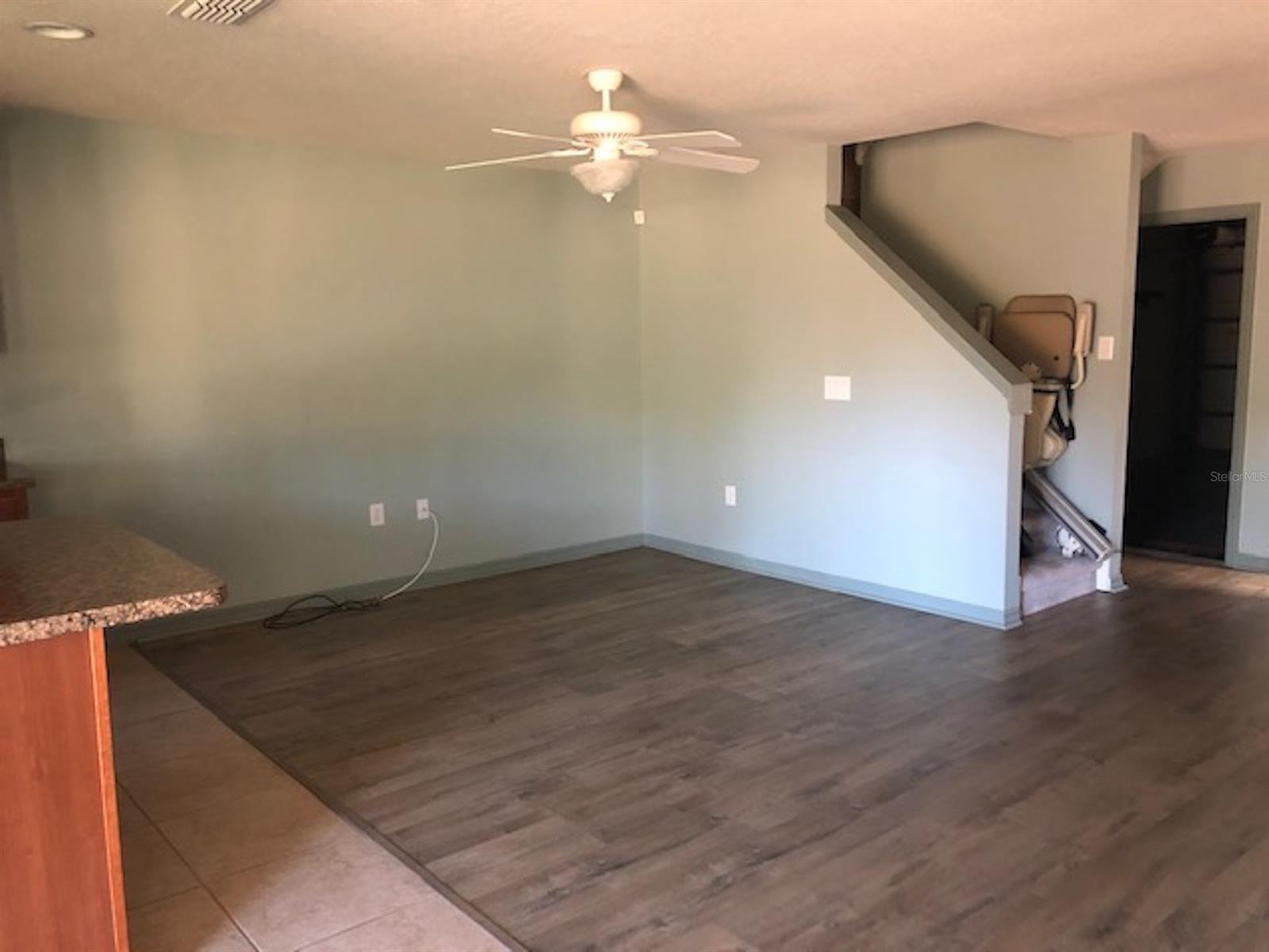 Tuscany Twnhms Ph 01 - Residential Lease