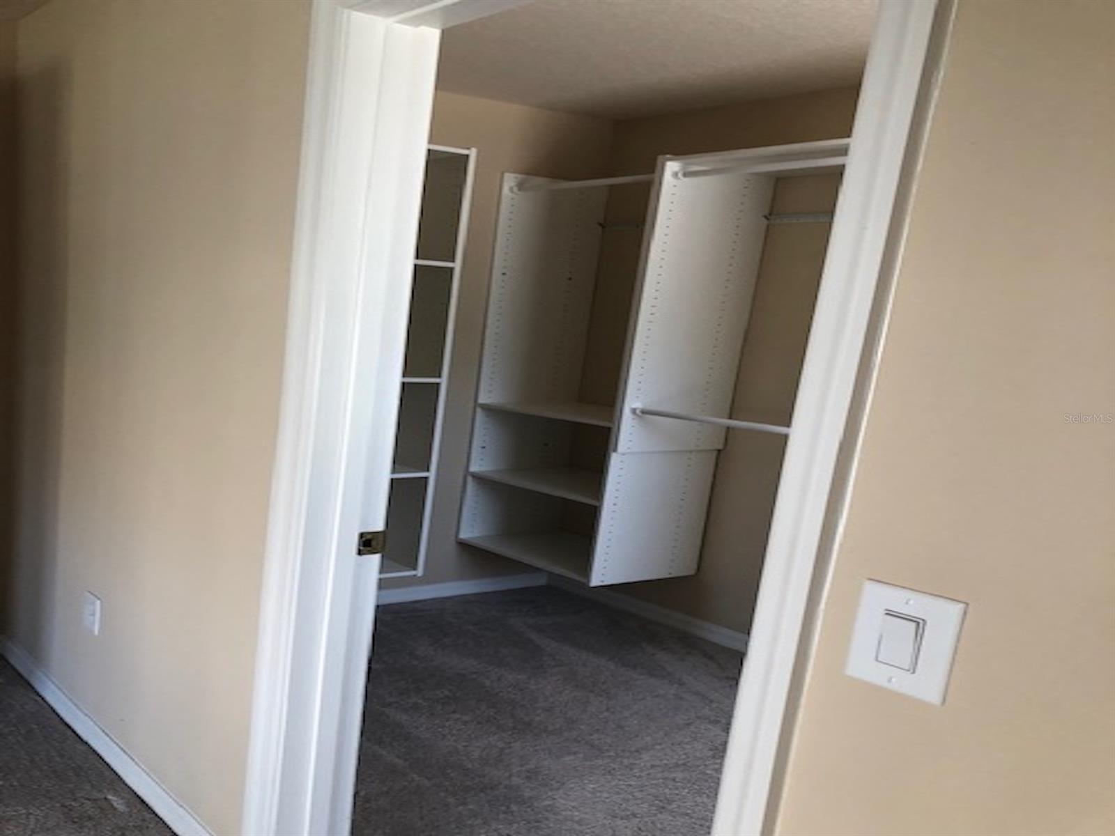 Tuscany Twnhms Ph 01 - Residential Lease