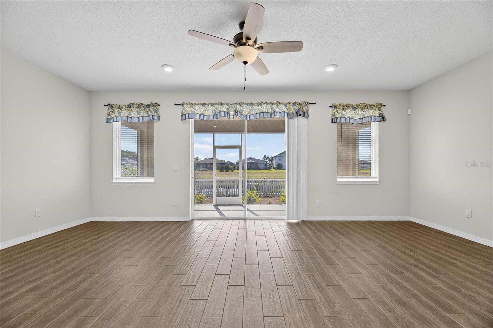 RESERVE AT PARADERA PH 3 - Residential