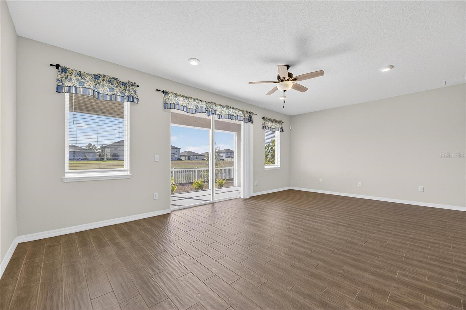 RESERVE AT PARADERA PH 3 - Residential