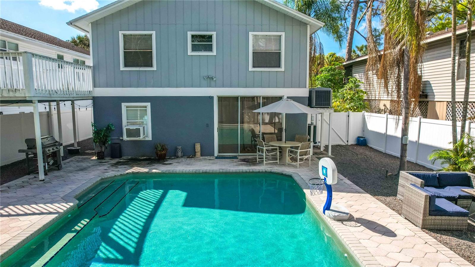 SUTHERLAND TOWN OF - Residential