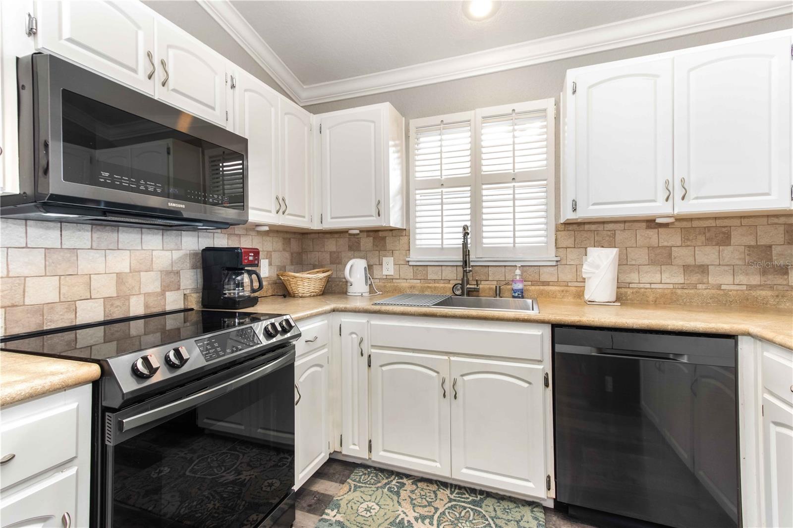 SUTHERLAND TOWN OF - Residential