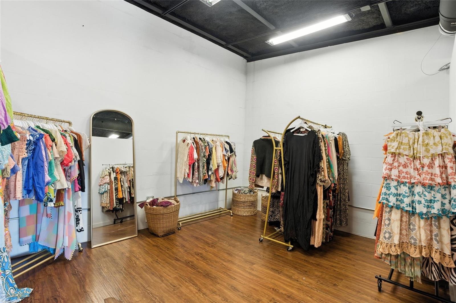 ENGLEWOOD - Commercial Sale