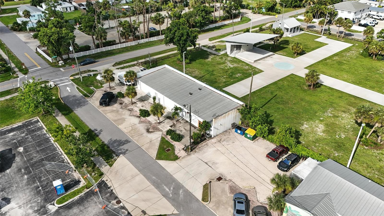 ENGLEWOOD - Commercial Sale