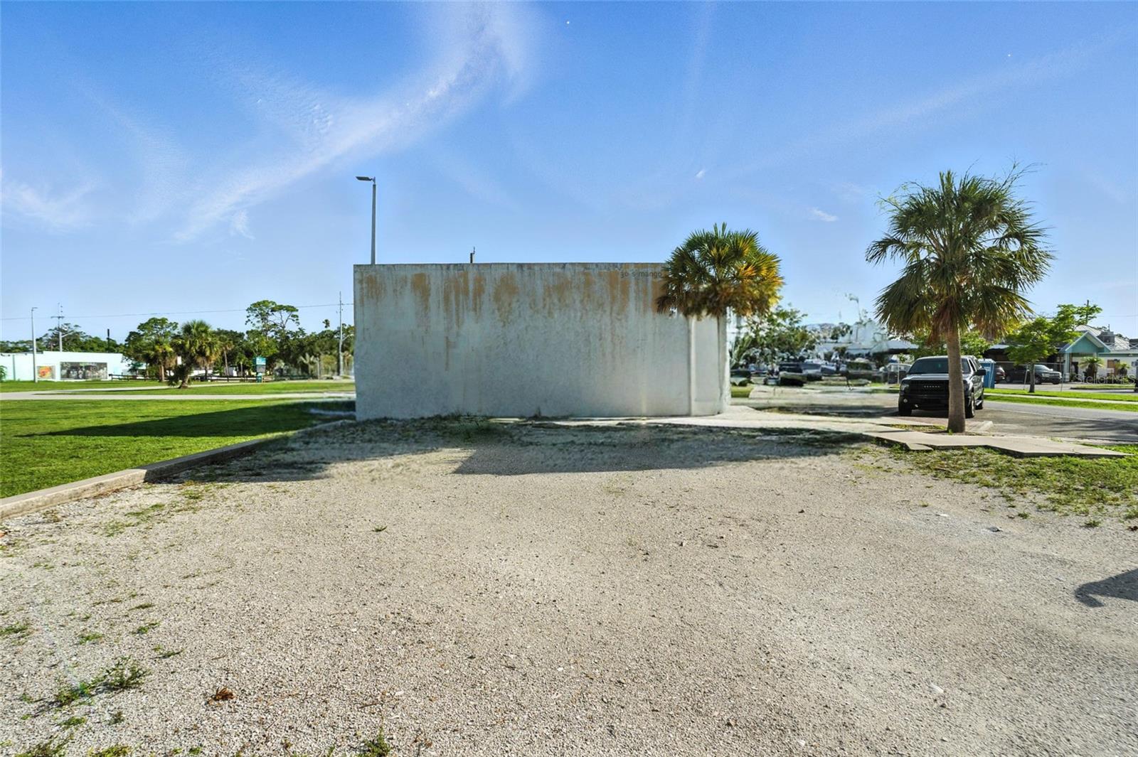 ENGLEWOOD - Commercial Sale