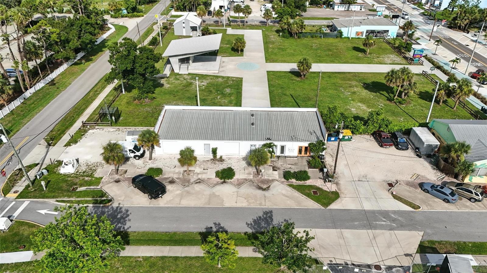 ENGLEWOOD - Commercial Sale