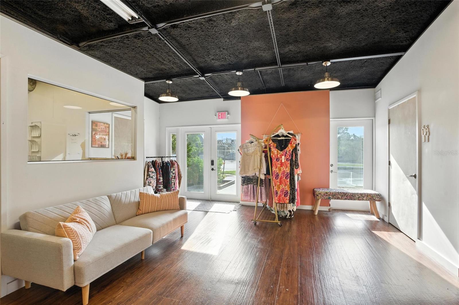 ENGLEWOOD - Commercial Sale