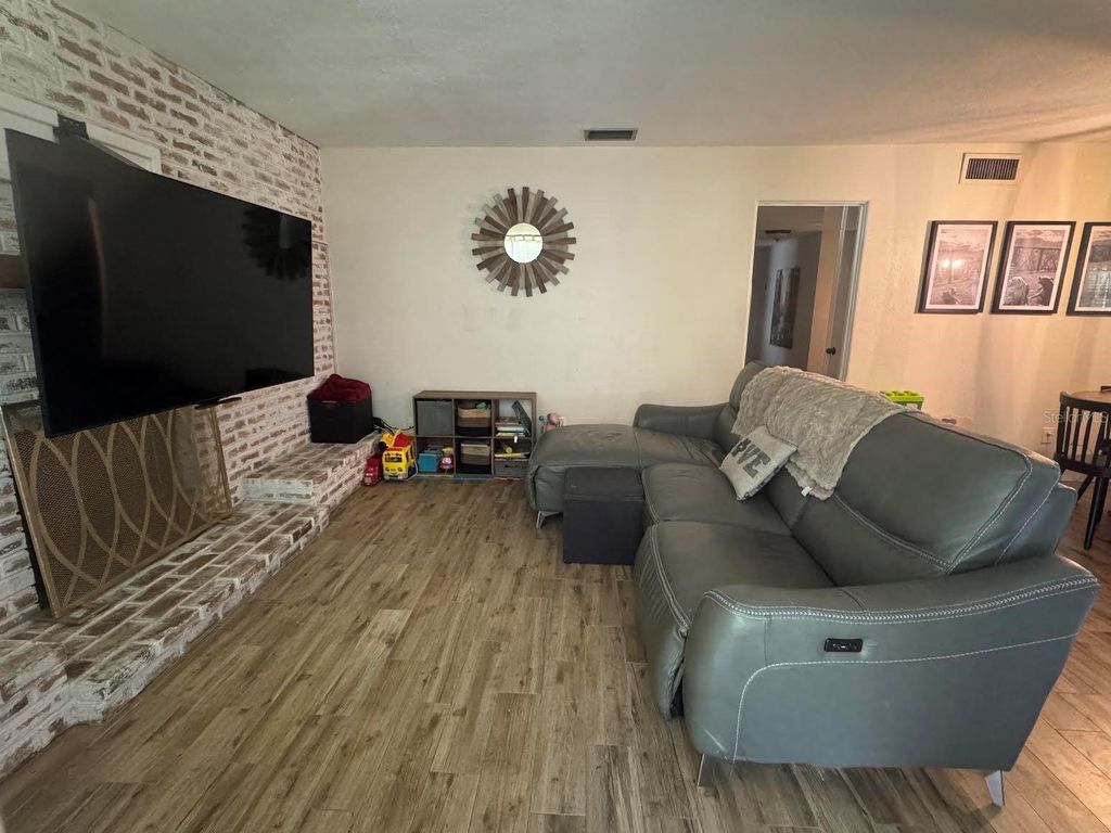 Photo of 4020 Montrose Court, Orlando, FL 32812 (MLS # O6349936)