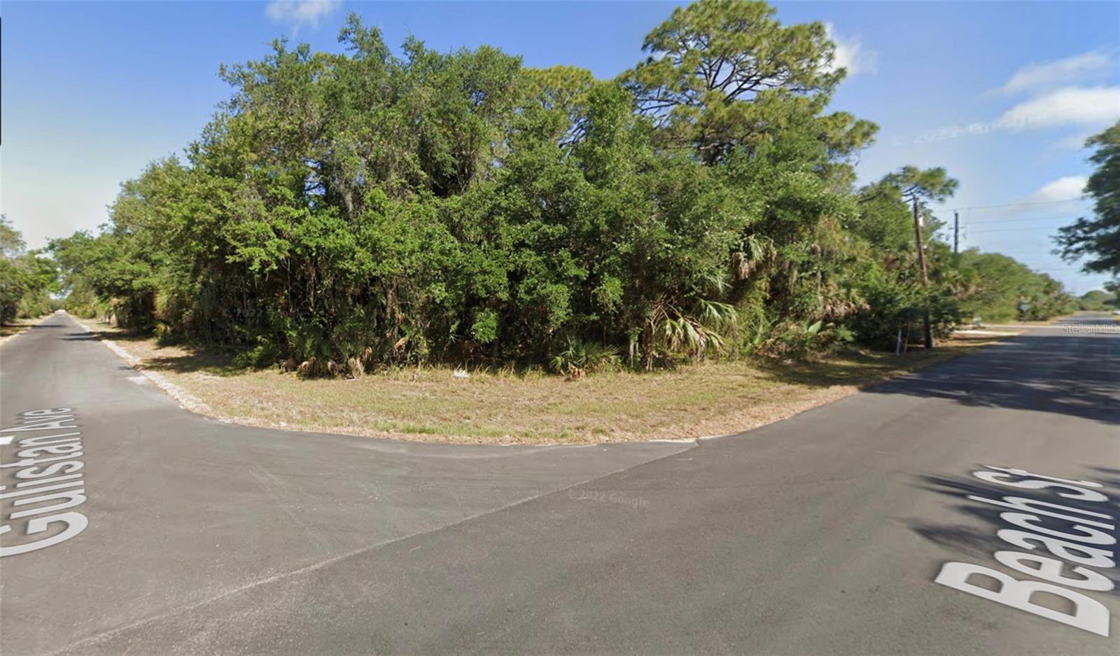 A GREAT READY TO BUILD residential single family zoned lot. Highly desirable area with new construction going on all around. Flood zone - X500. No HOA, deed restrictions or CDDs! Not in a Scrub Jay habitat - please, do your own due diligence on that. Convenient to shopping, dining, banking, etc. Warm mineral Springs within 12 min and beautiful beaches within 35 minutes of this site. Have your Florida dream home built here!