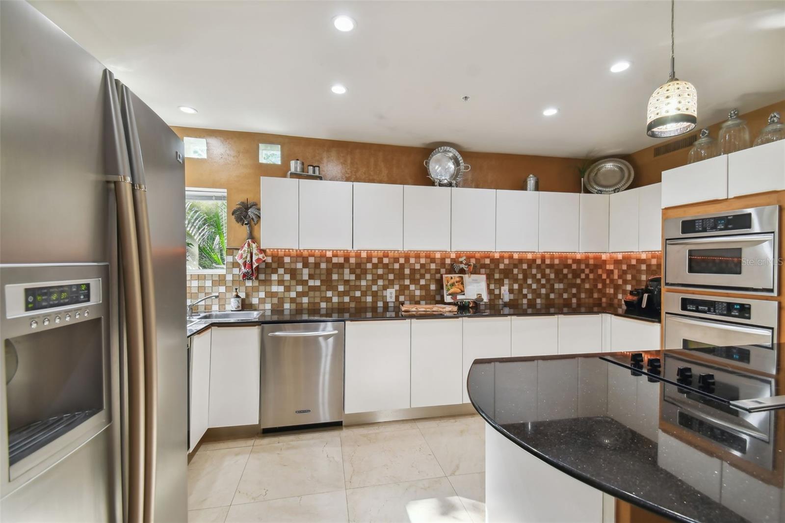 BAYSHORE ON THE BLVD A CO - Residential