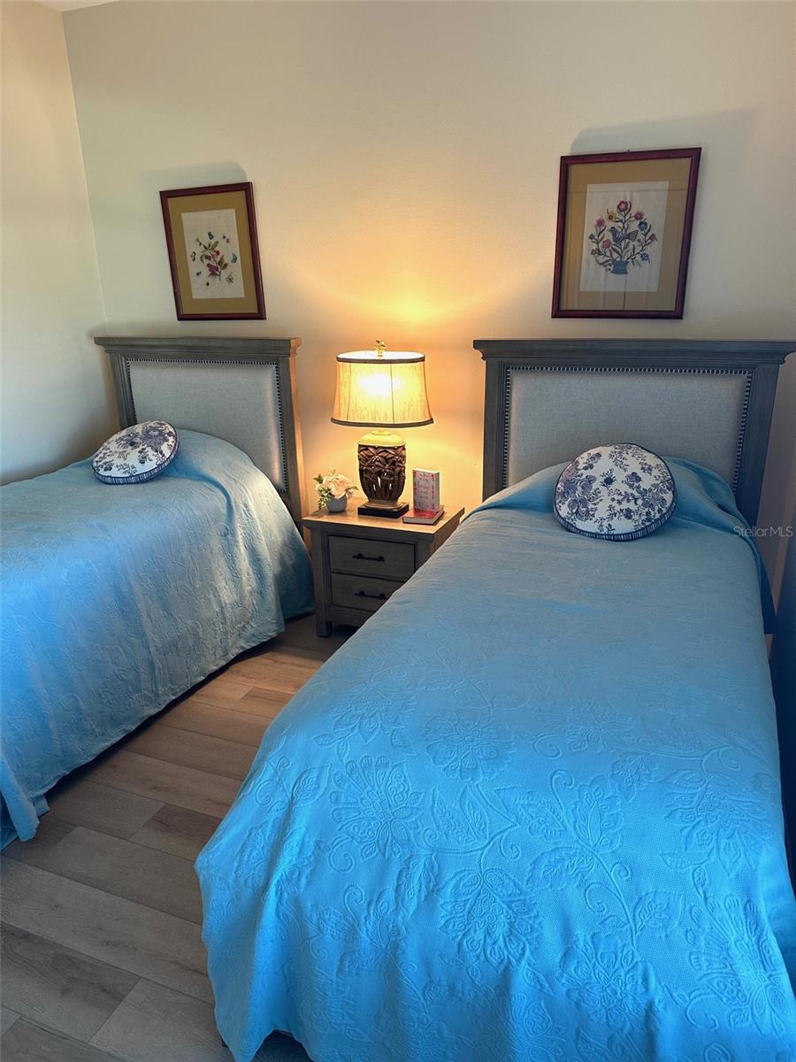 LAUREL RIDGE 02 - Residential