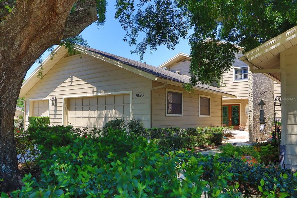 Photo of 1093 Muirfield Court, Tarpon Springs, FL 34688 (MLS # TB8364279)