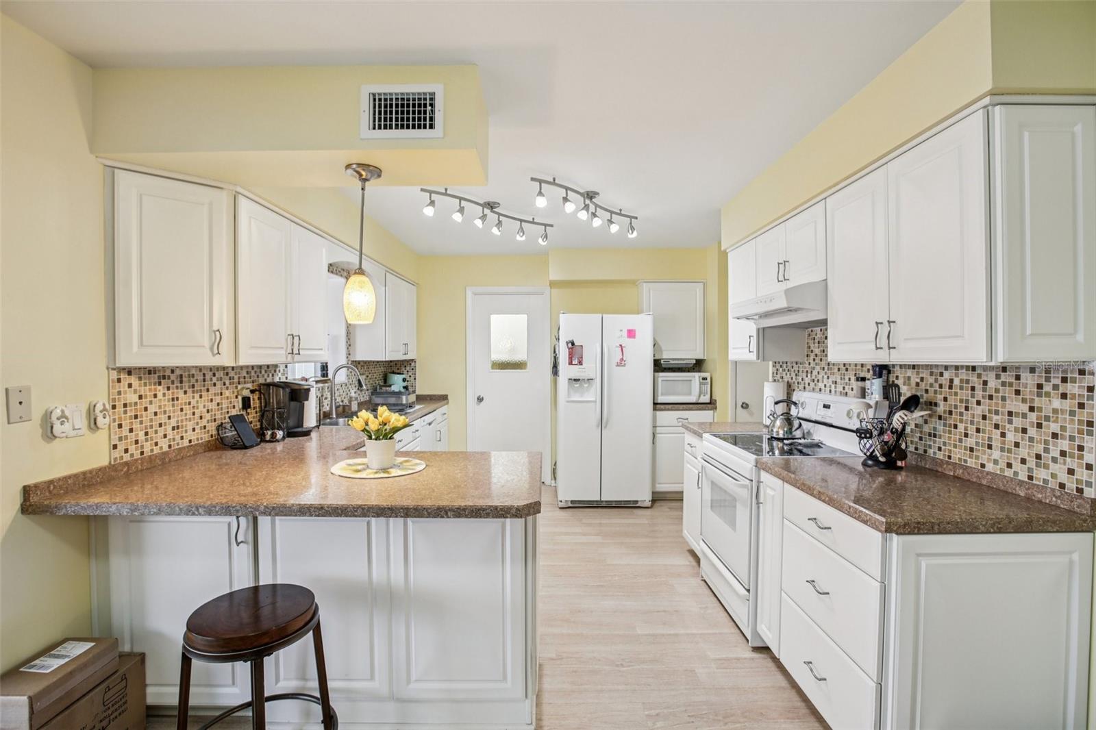 DEL WEBBS SUN CITY FLORIDA UN - Residential