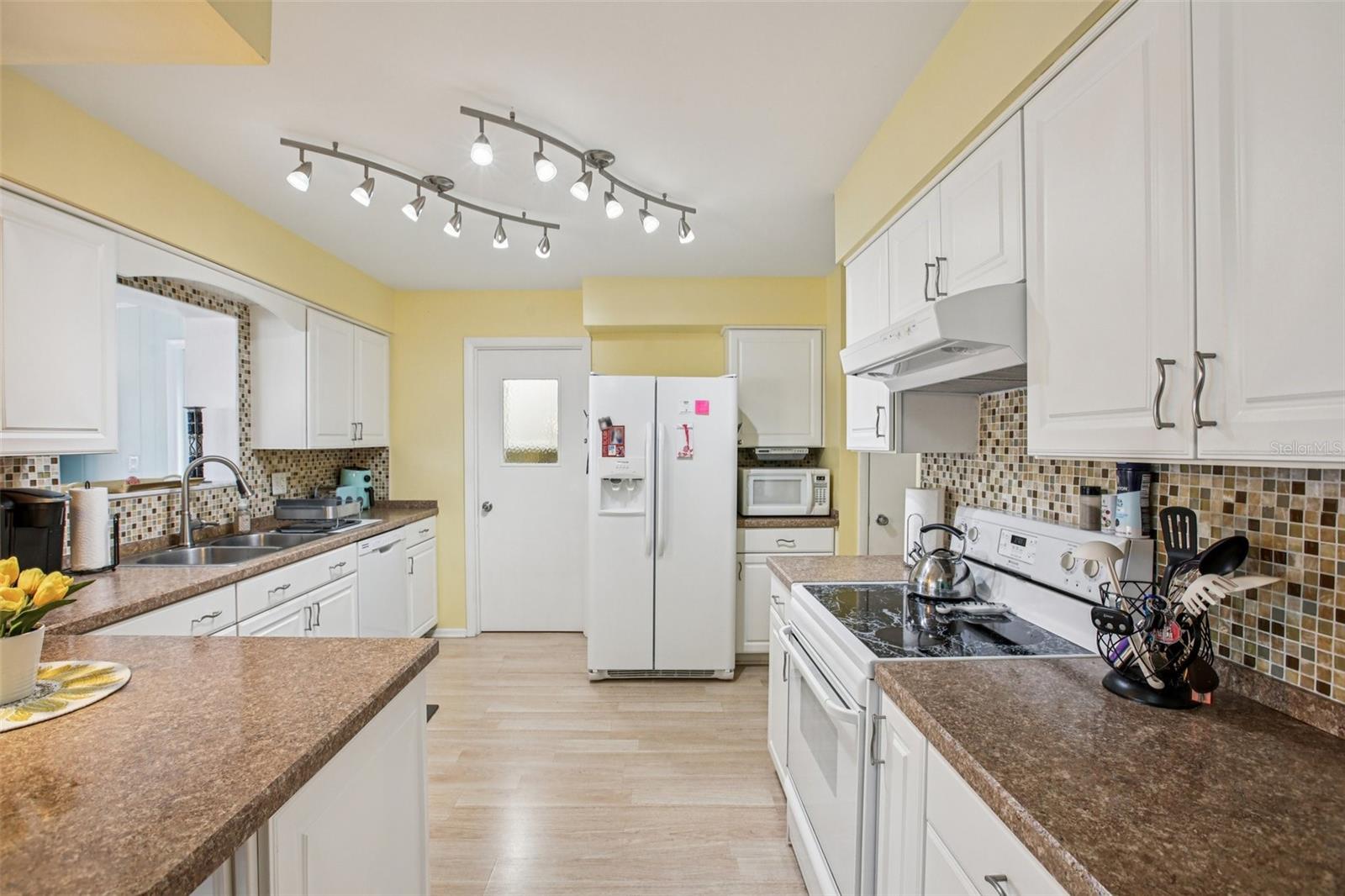 DEL WEBBS SUN CITY FLORIDA UN - Residential