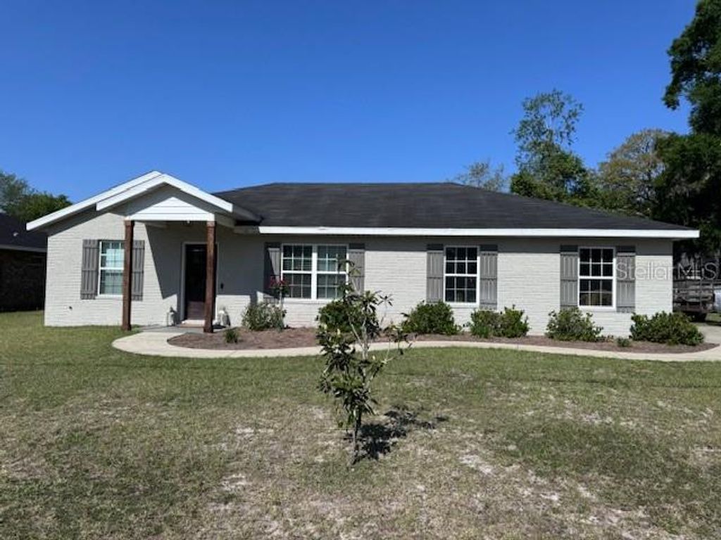 Photo of 2032 SW 252nd Street, Newberry, FL 32669 (MLS # GC536099)
