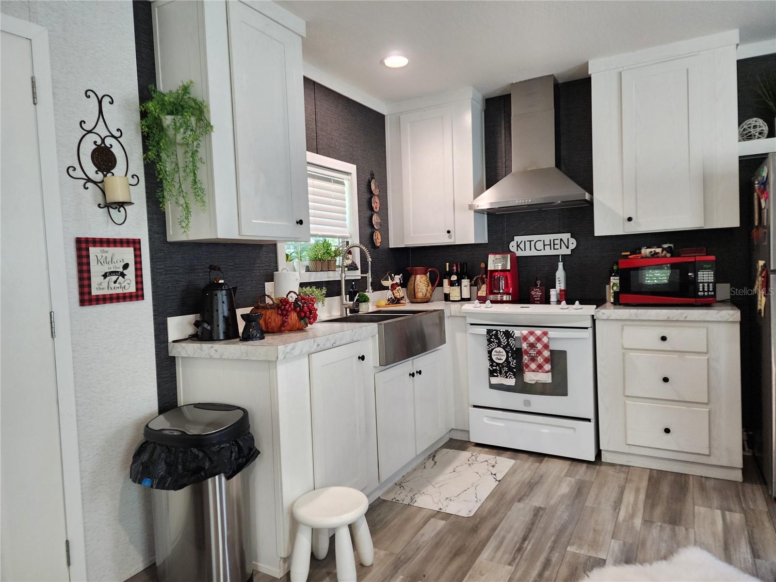 LAKE ESTATES/COLONY ESTATES/GROVEWOOD - Residential