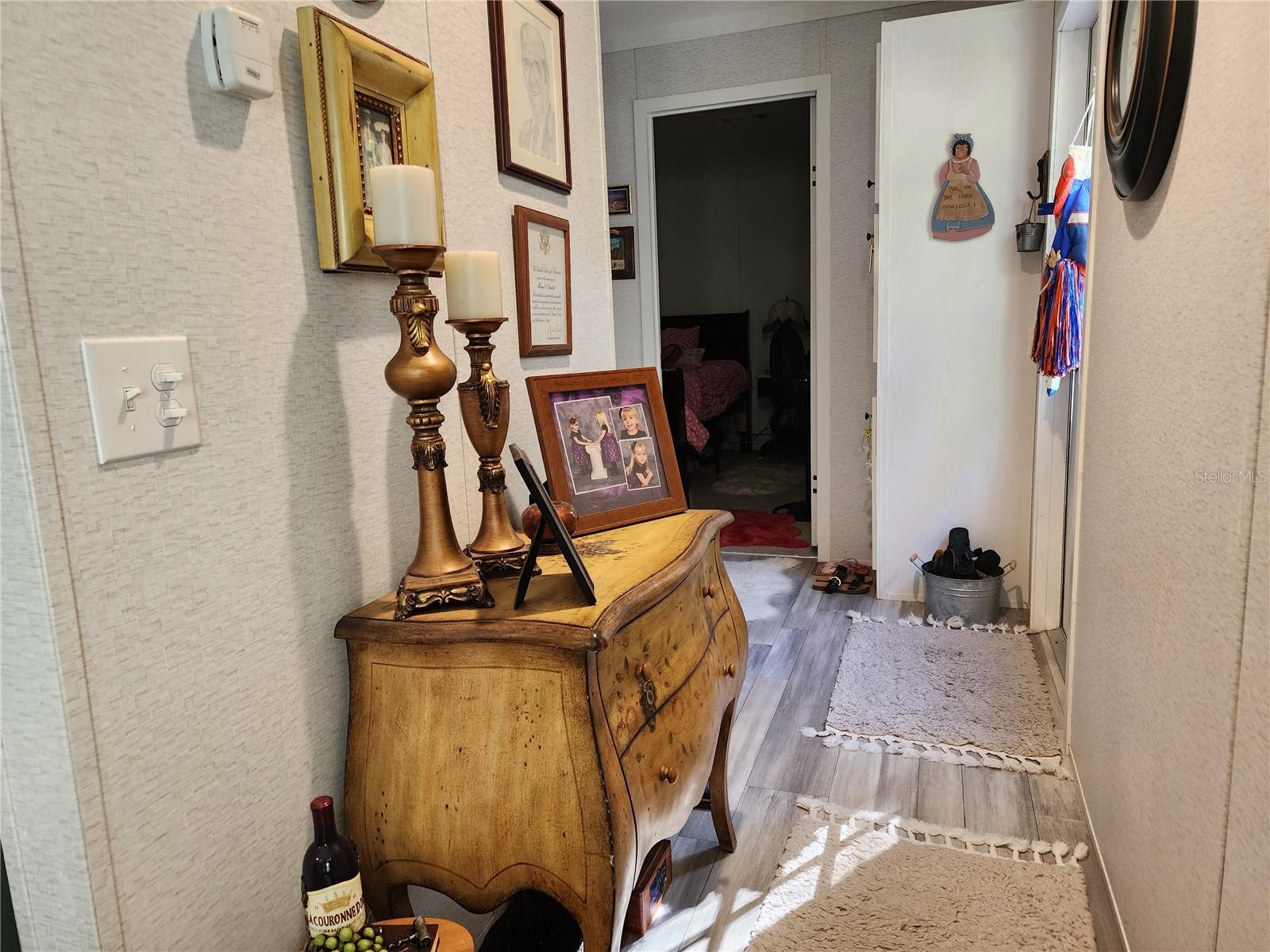 LAKE ESTATES/COLONY ESTATES/GROVEWOOD - Residential