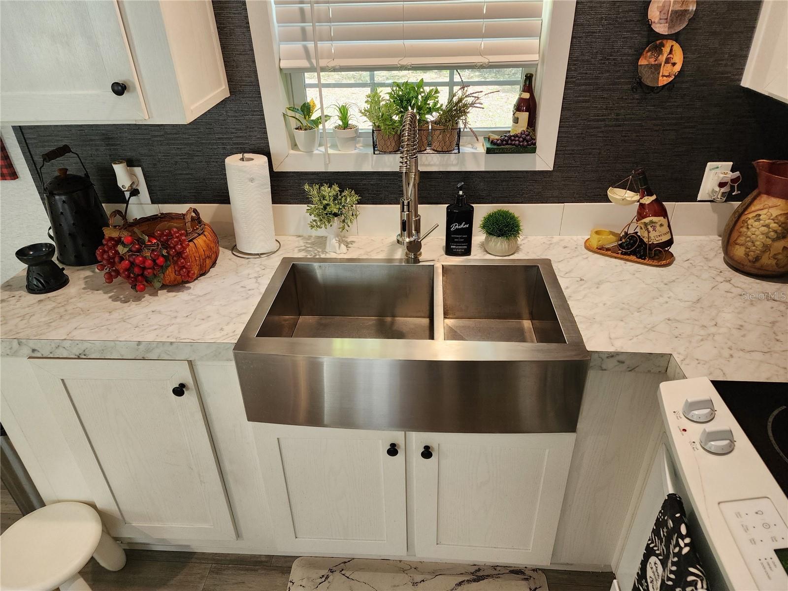 LAKE ESTATES/COLONY ESTATES/GROVEWOOD - Residential