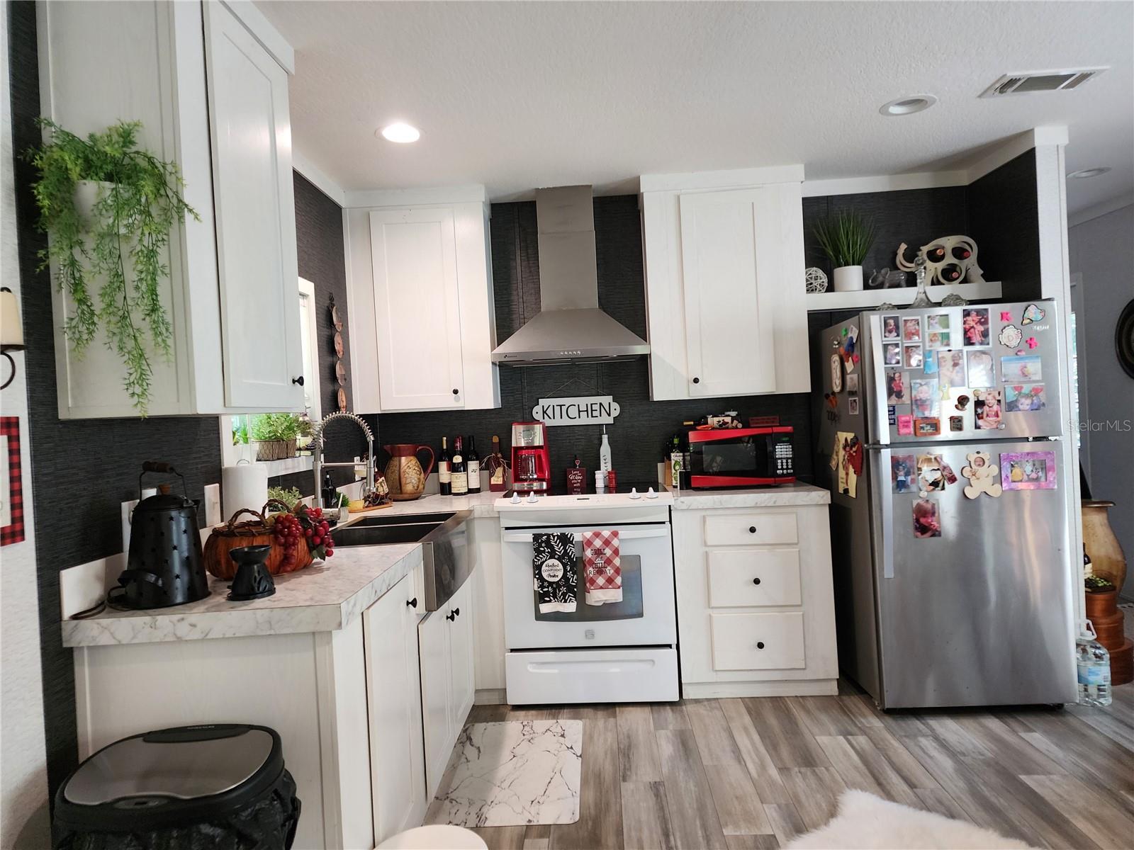 LAKE ESTATES/COLONY ESTATES/GROVEWOOD - Residential