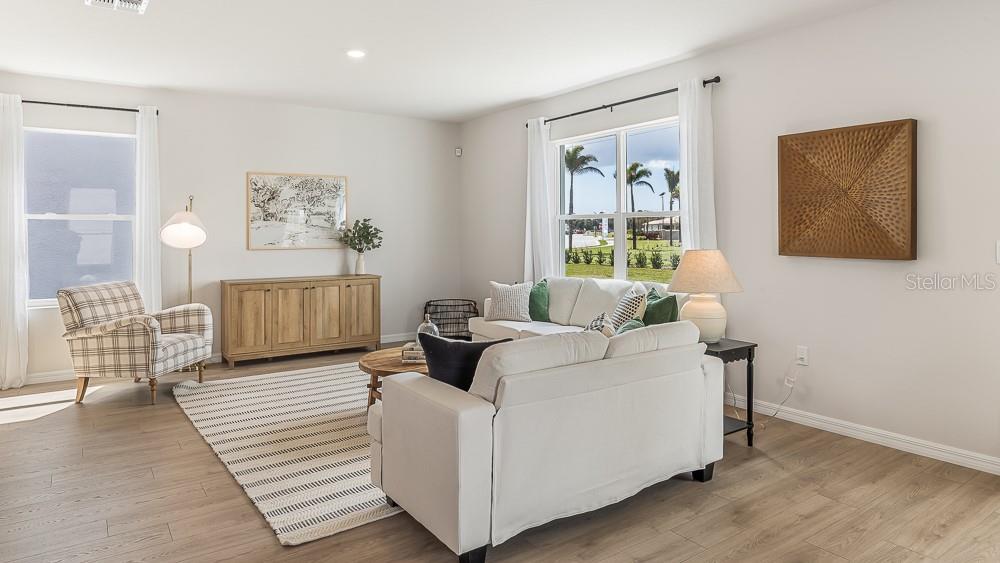 BELLA LAGO - Residential
