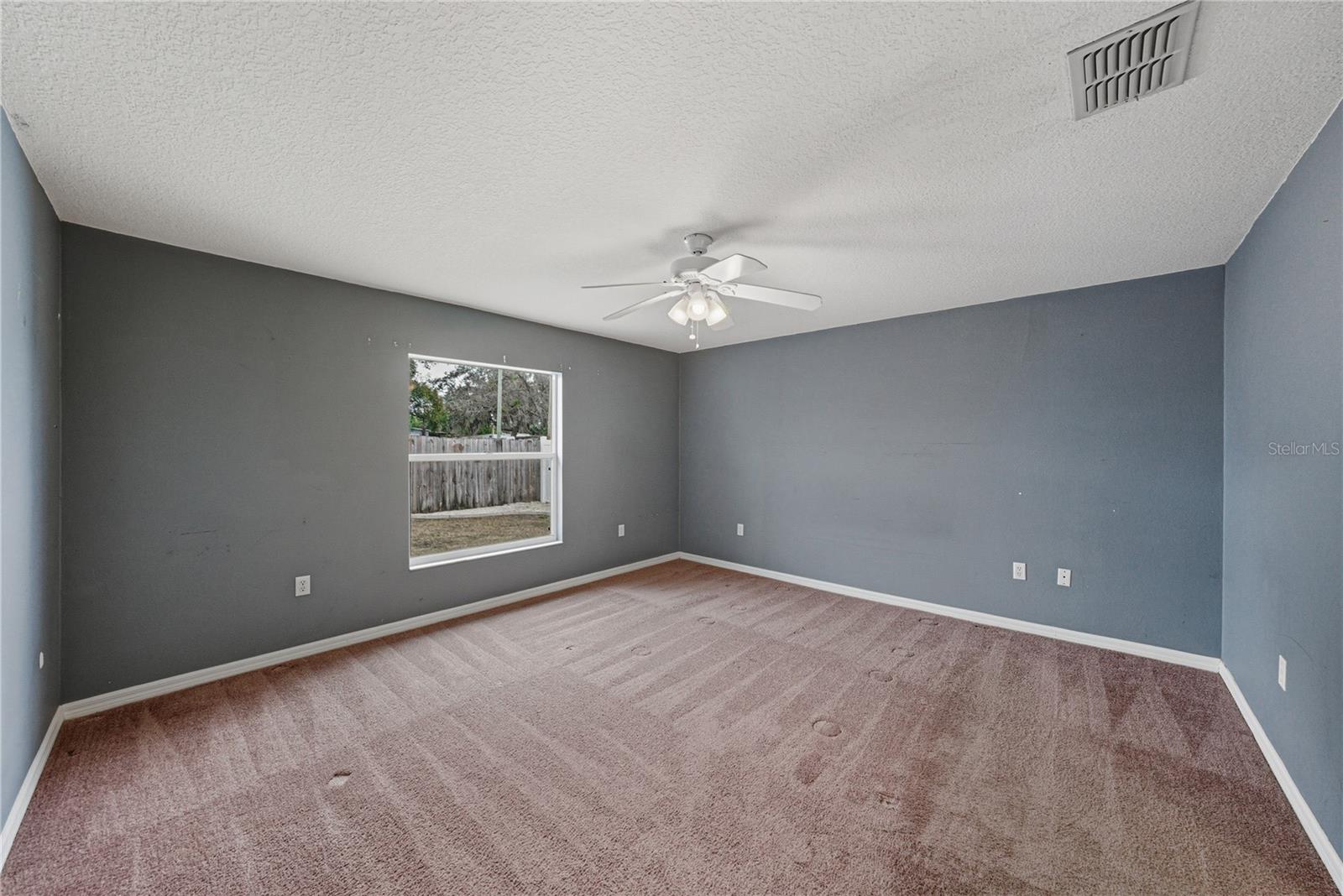 COURT SQUARE - Residential